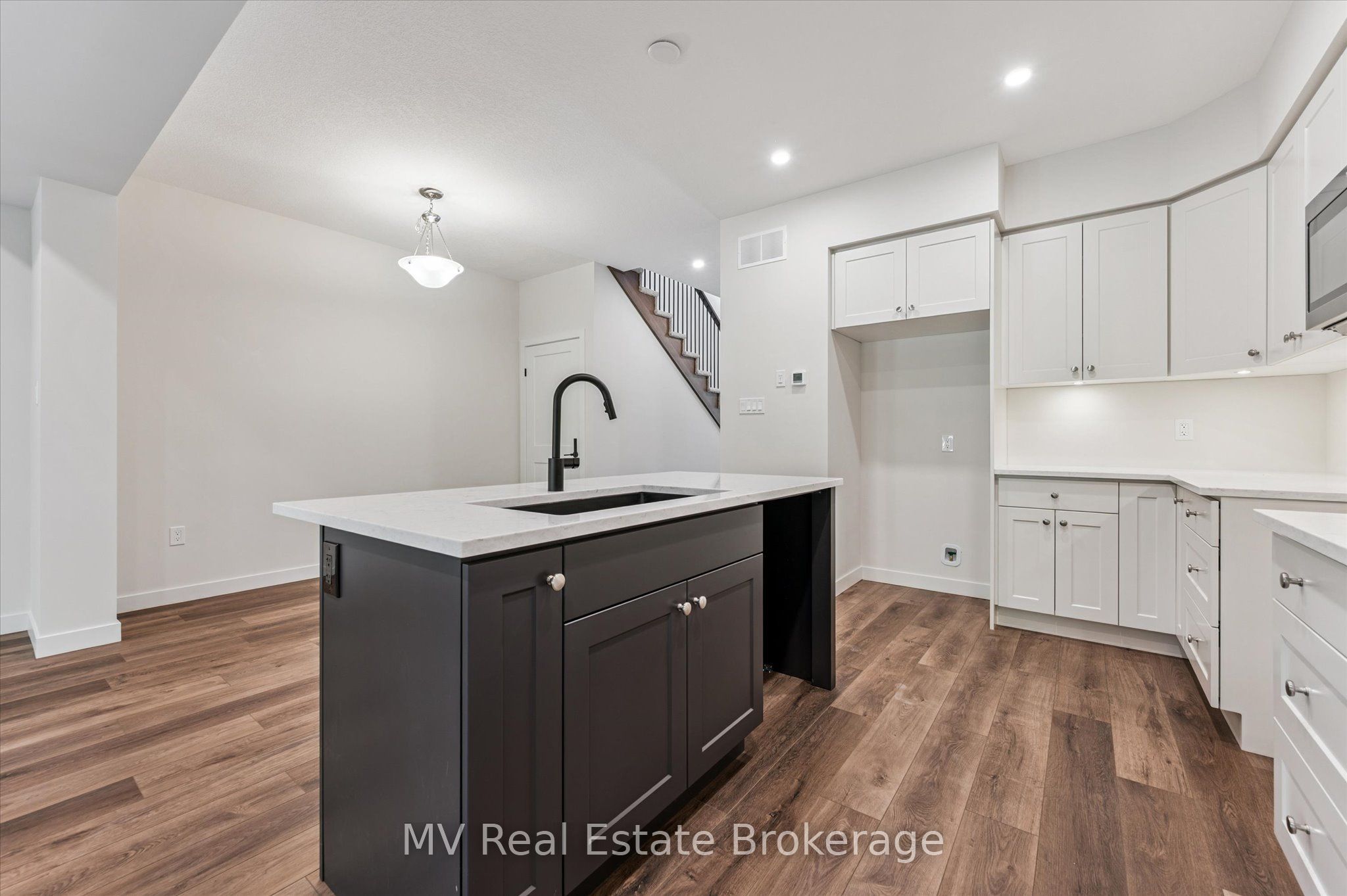 46 Fieldstone Lane Private Property Photo 8