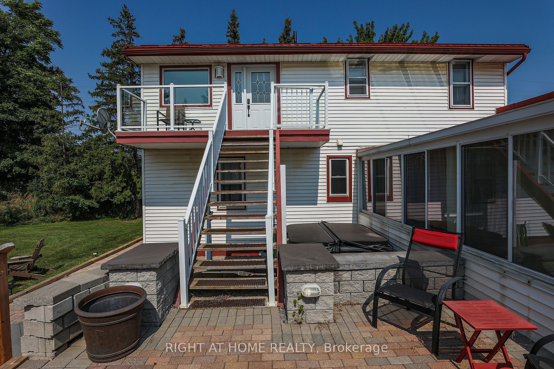 1027 Niagara Stone Road Property Photo 9
