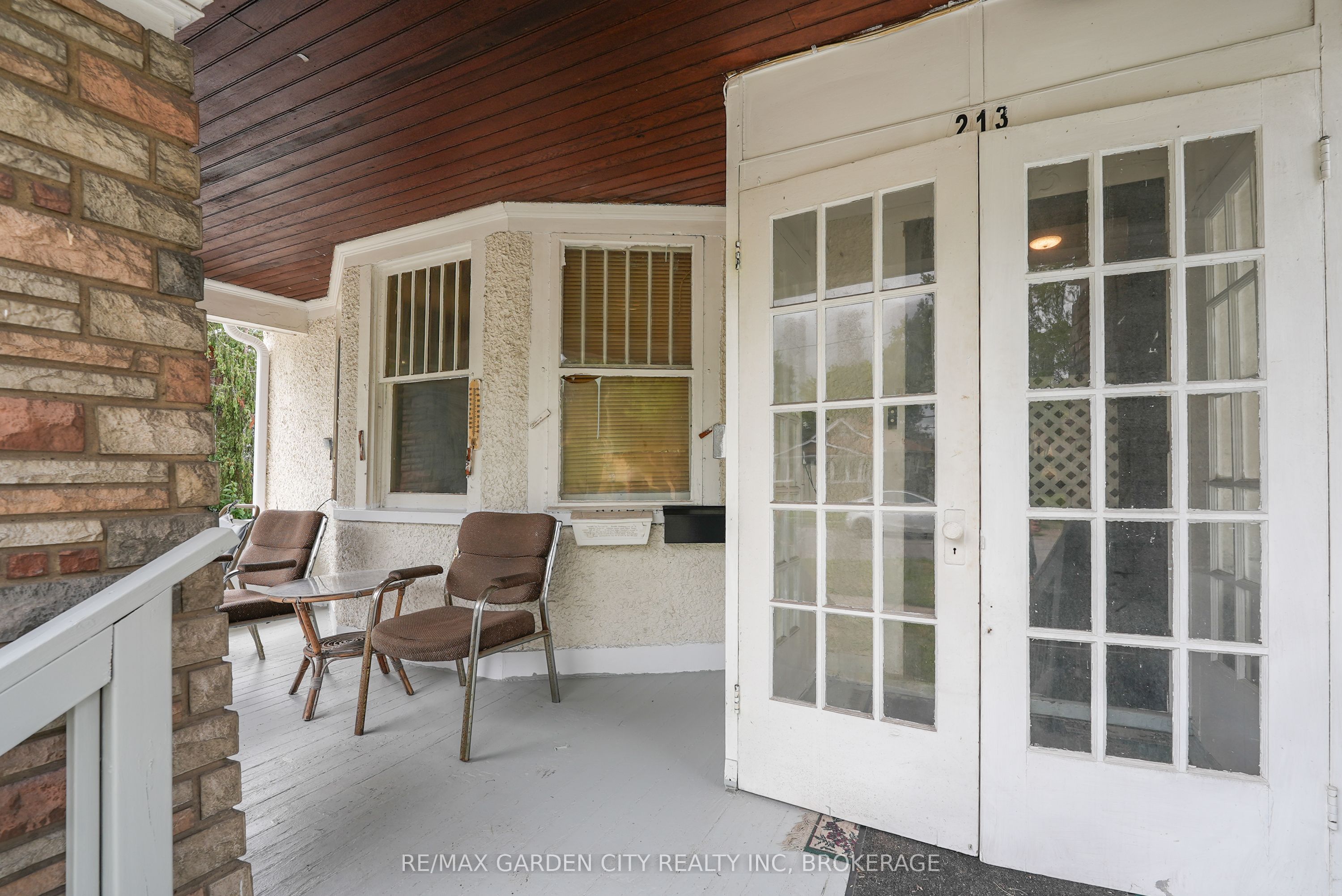 213 Geneva Street Property Photo 2