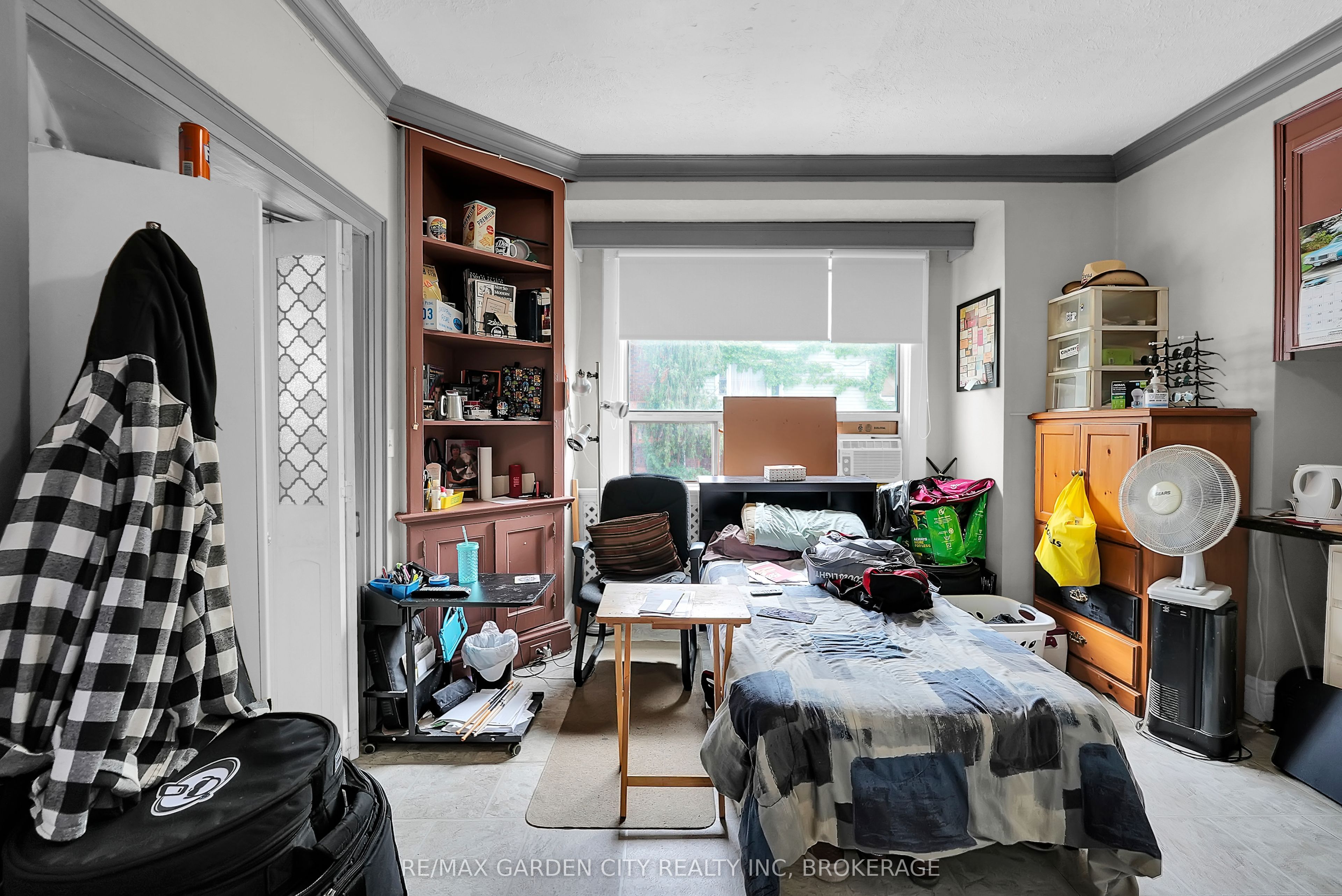 213 Geneva Street Property Photo 7