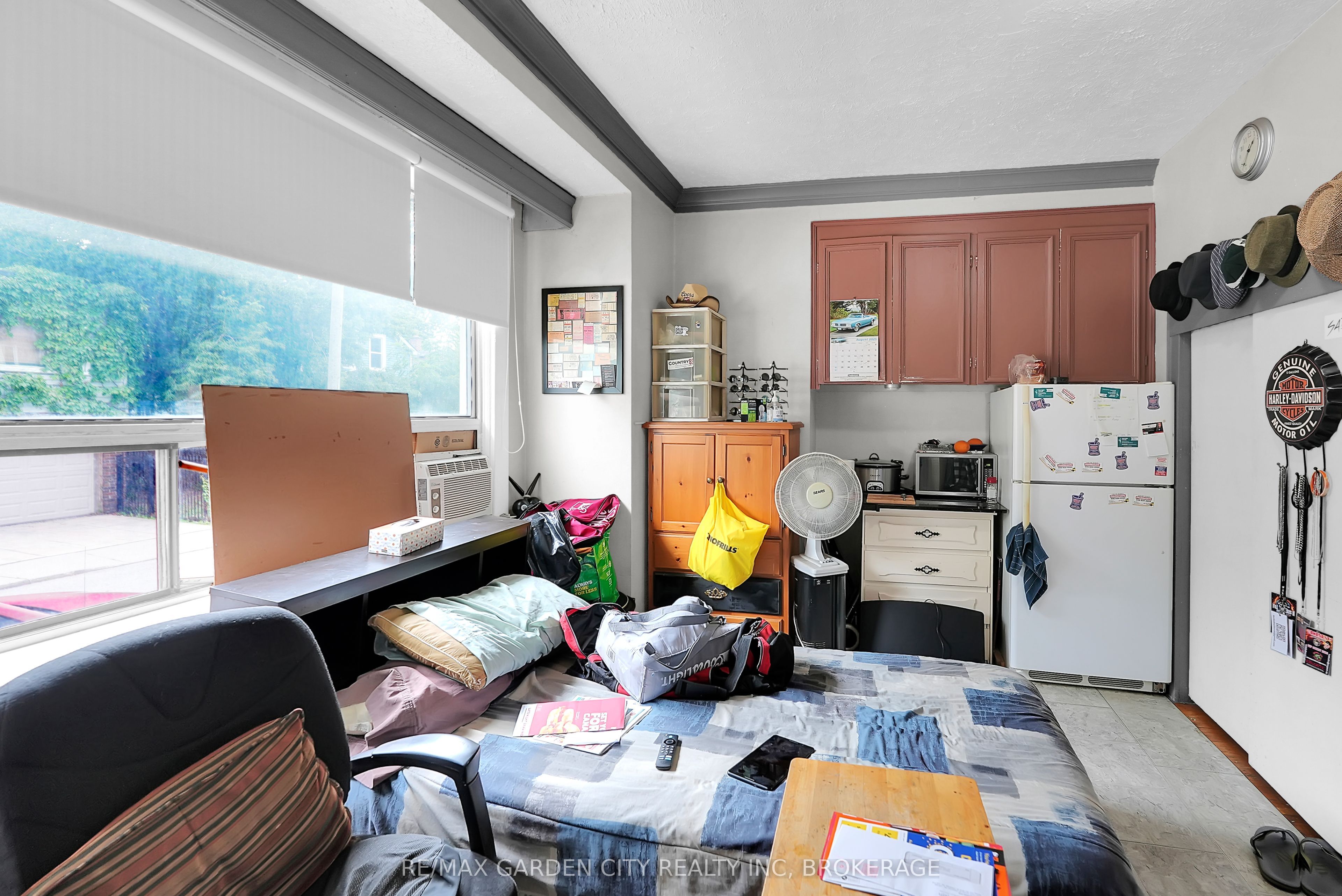 213 Geneva Street Property Photo 8