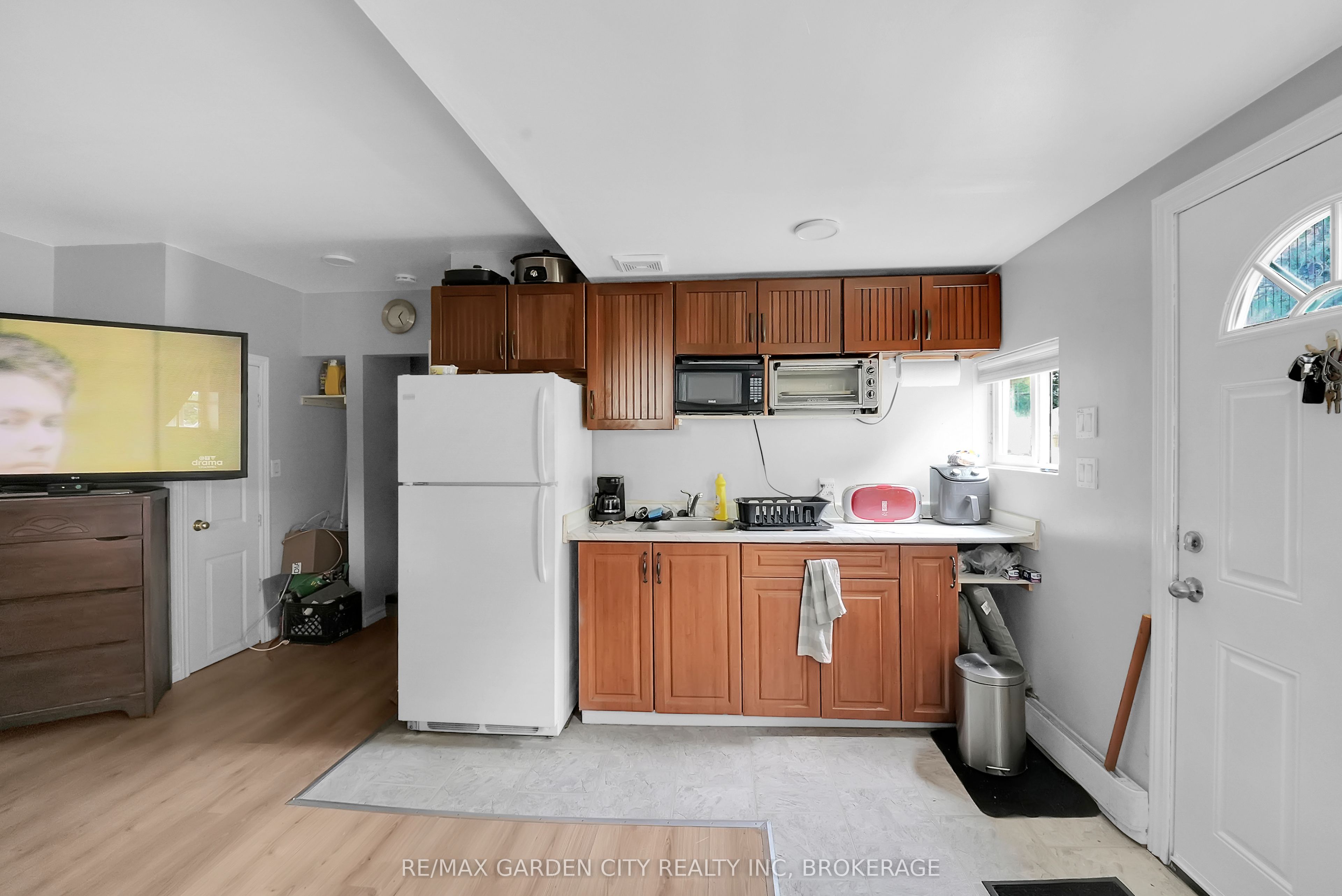 213 Geneva Street Property Photo 19