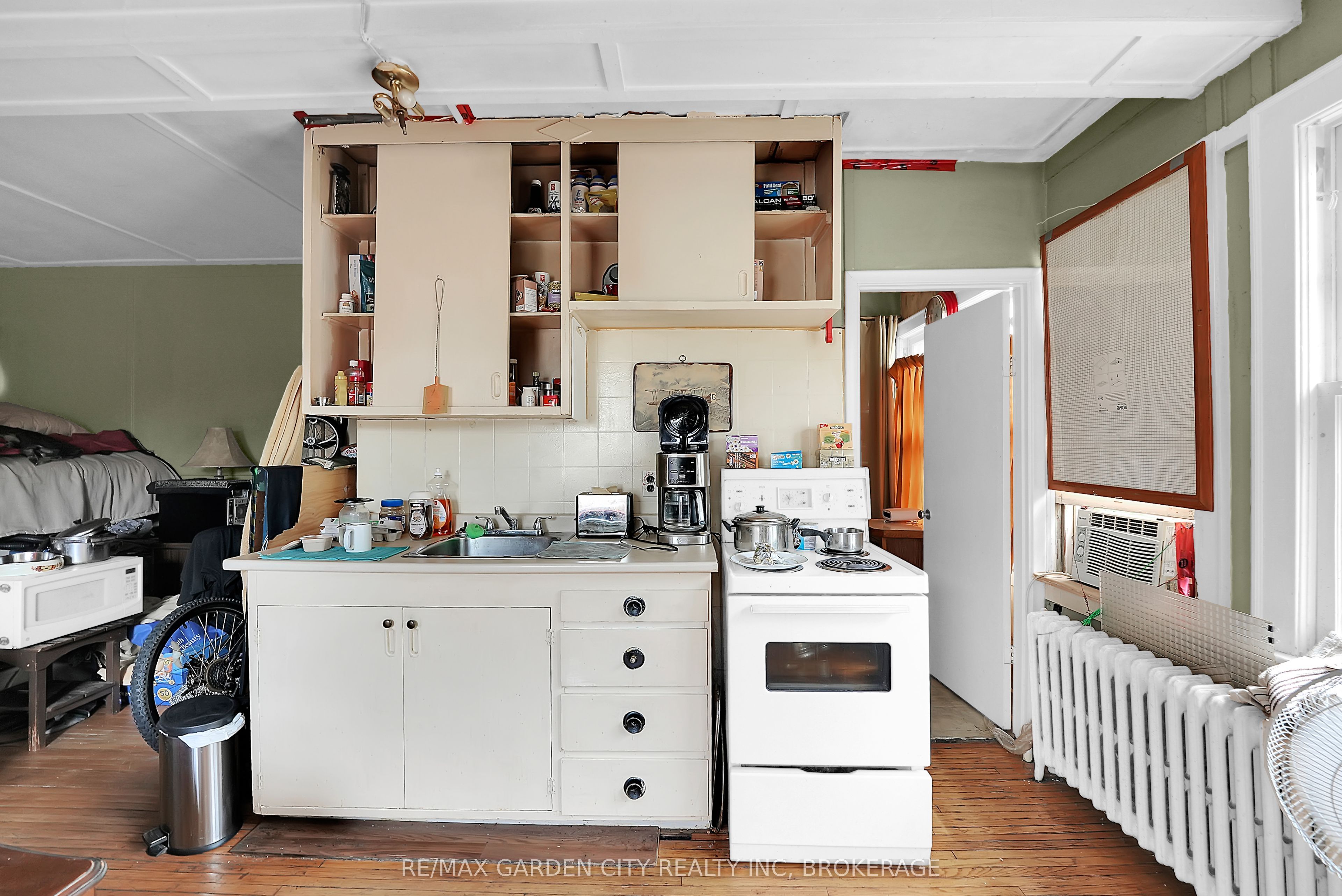 213 Geneva Street Property Photo 28