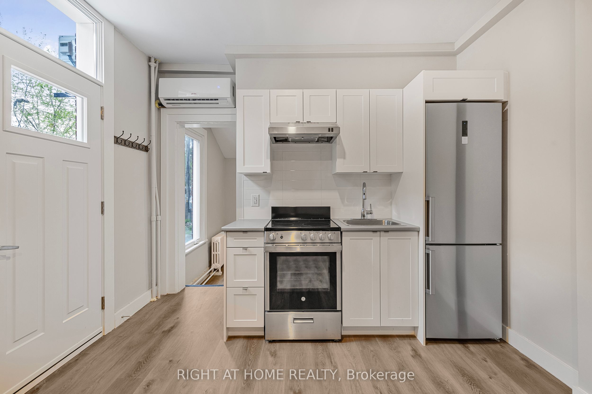 82 Welland Avenue 5 Property Photo 1