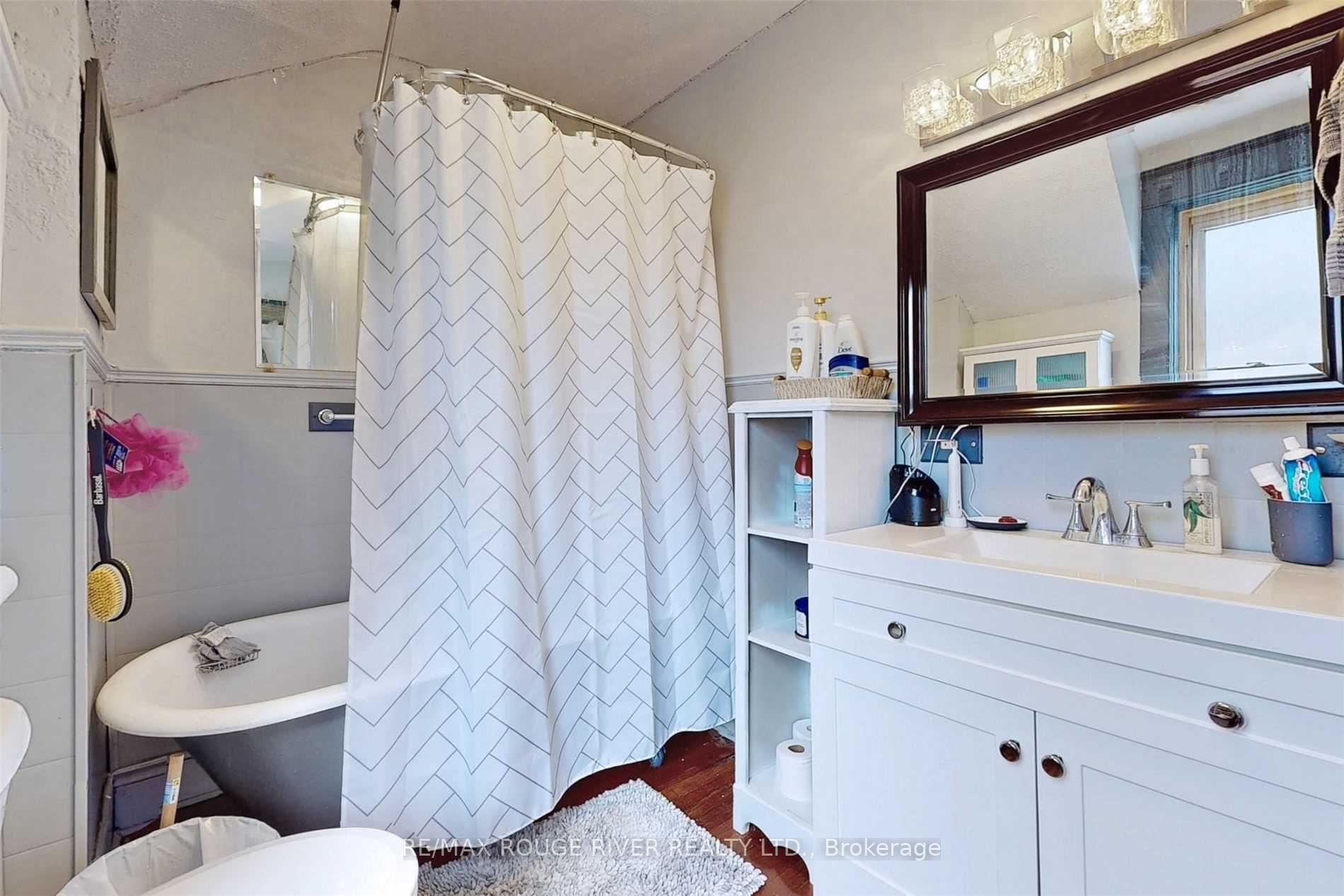 36 John Street Property Photo 33