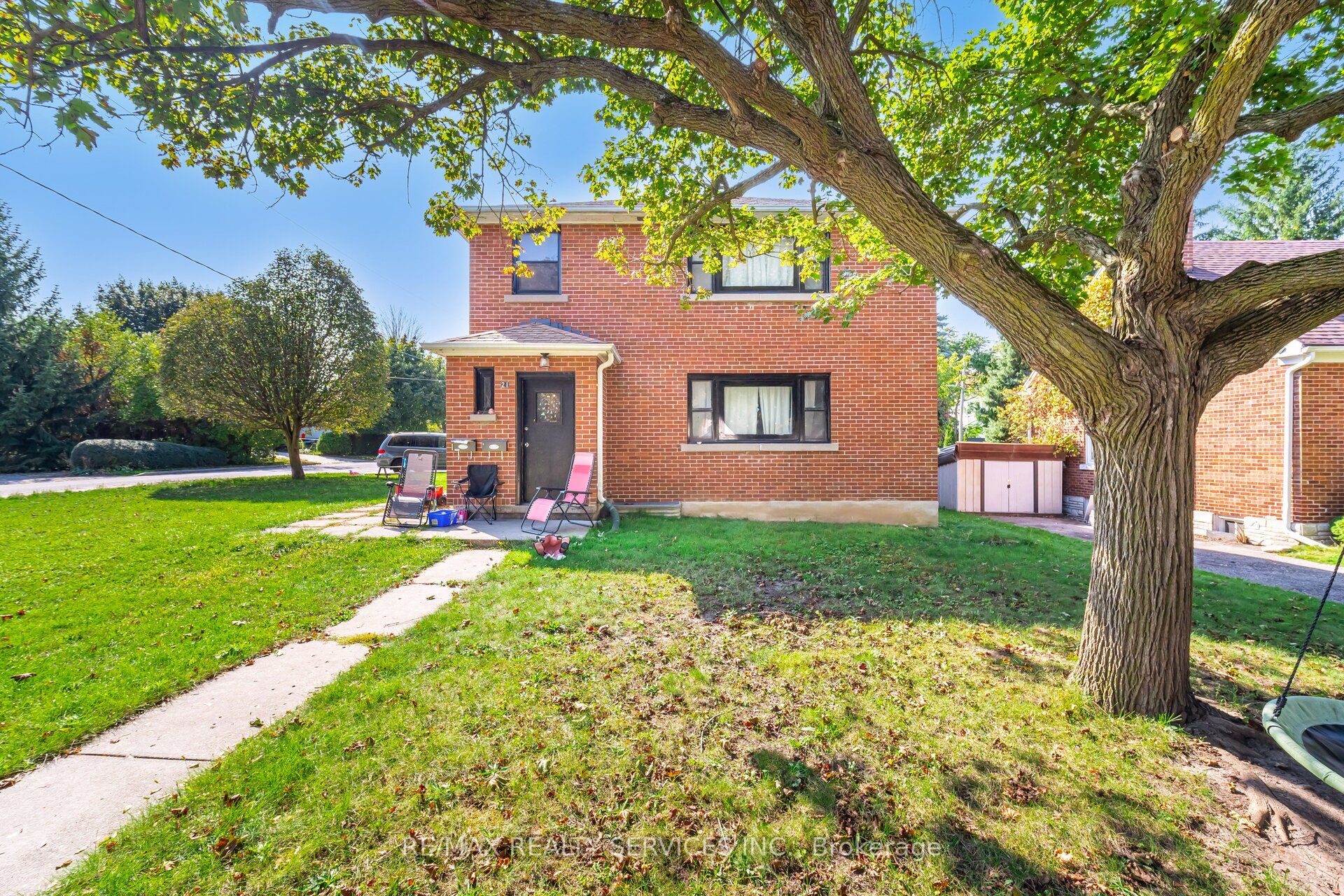 21 Beverley Street (lower Level) Property Photo 1