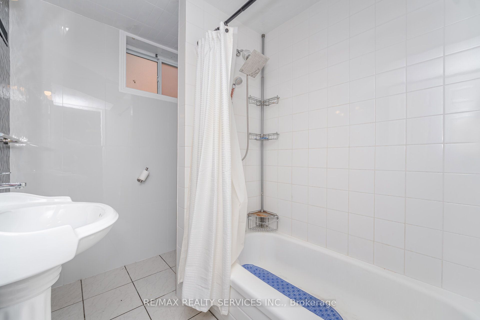 21 Beverley Street (lower Level) Property Photo 18