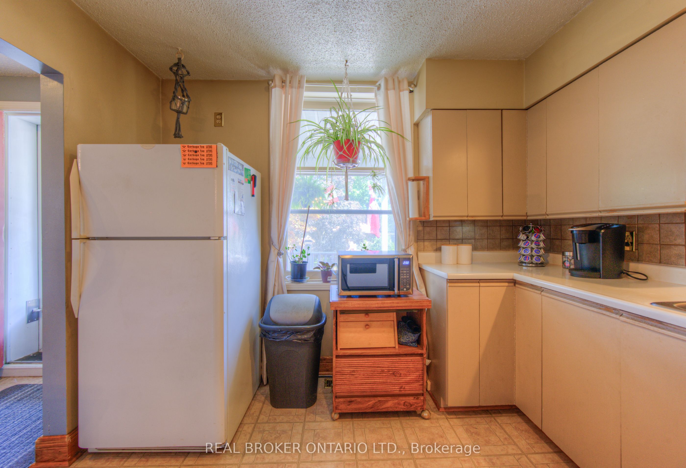 138 Forest Road Property Photo 9