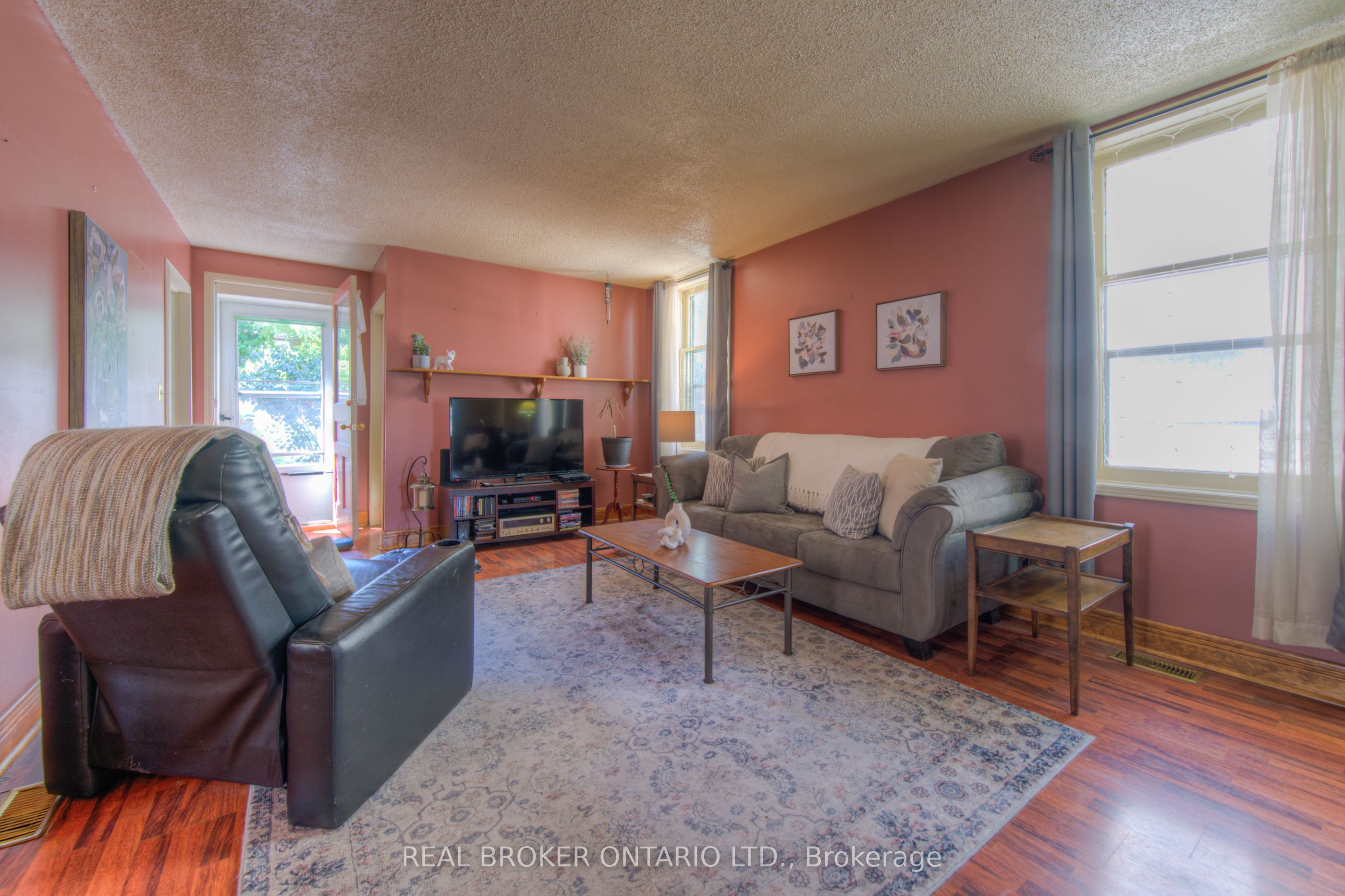 138 Forest Road Property Photo 15