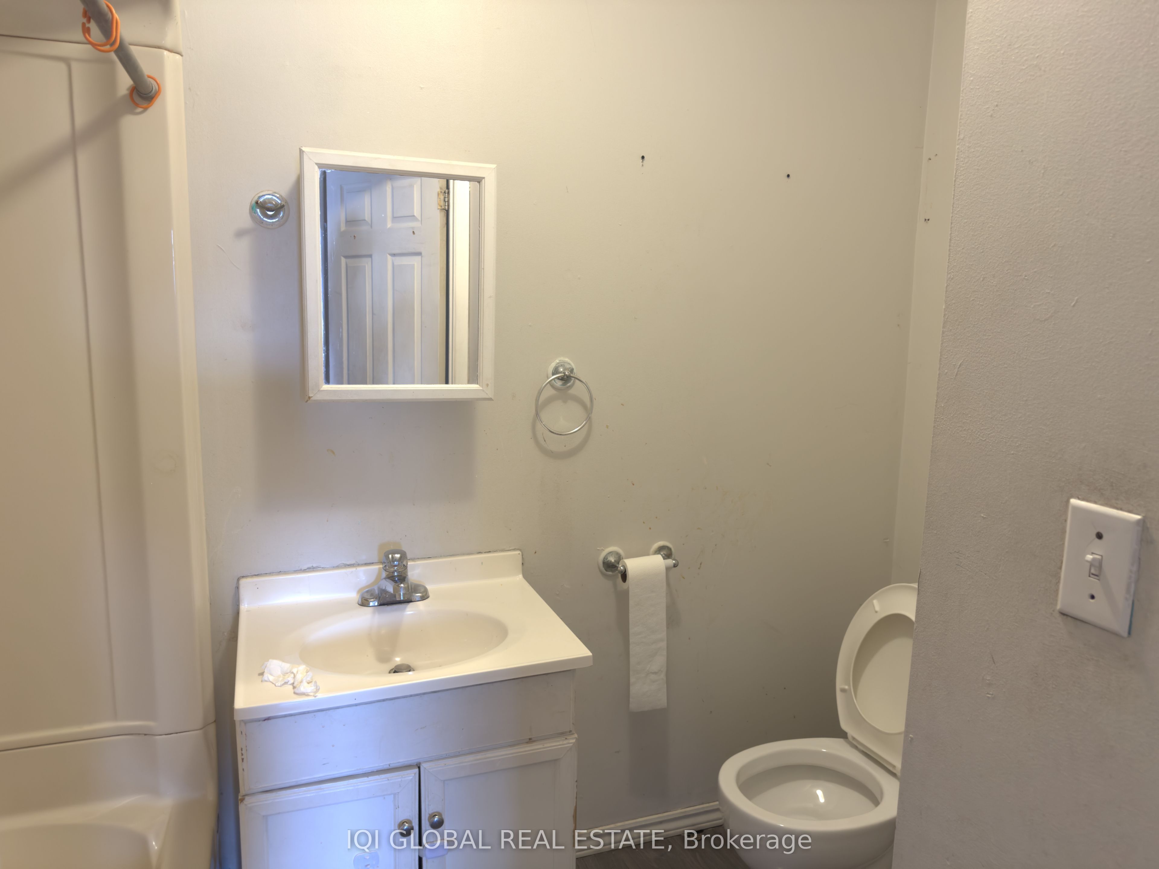 50 Forhan Street Property Photo 4