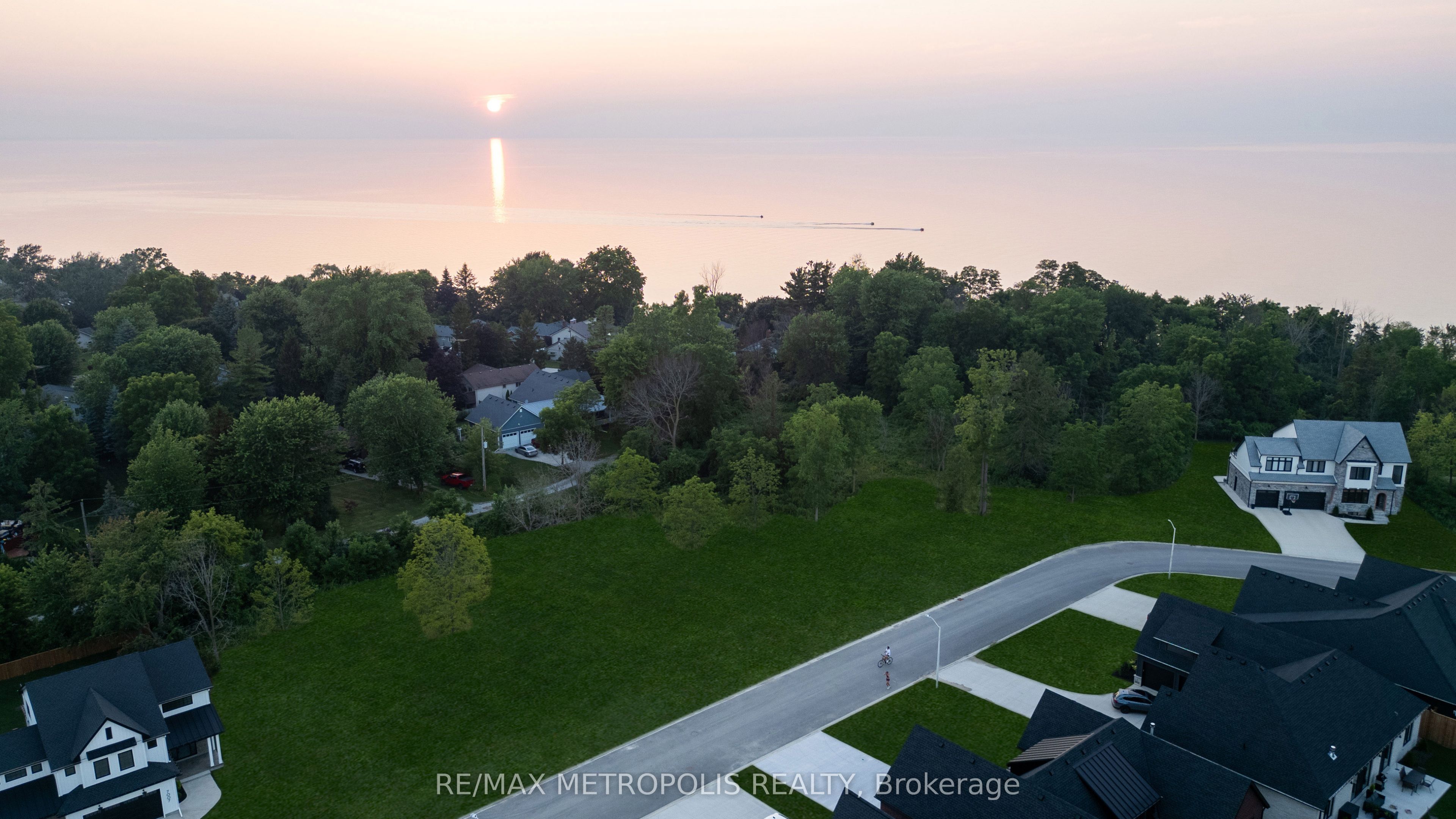 7057 Blue Coast Heights Property Photo 11