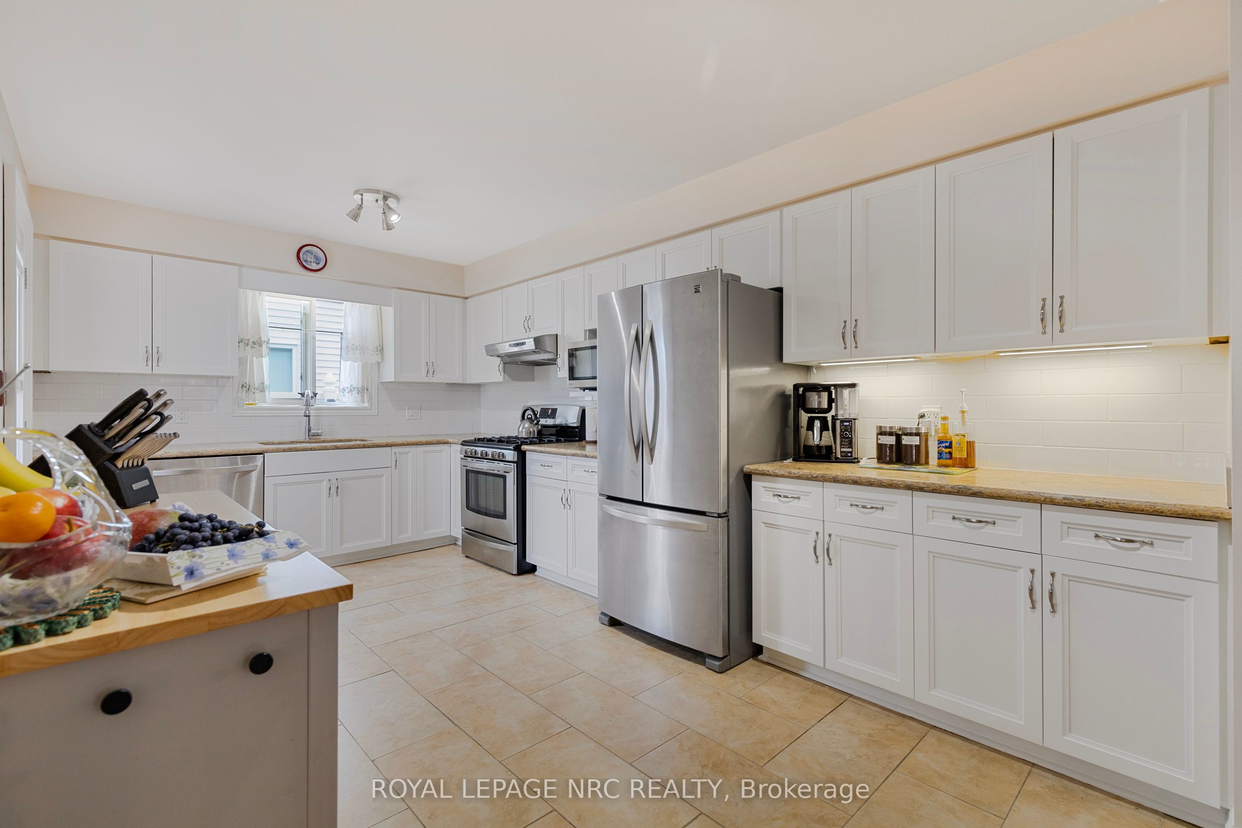 46 Foxhill Crescent Property Photo 10