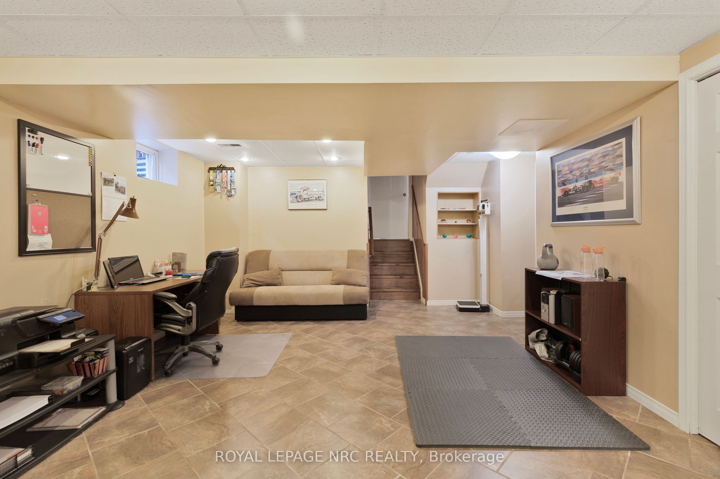 46 Foxhill Crescent Property Photo 28