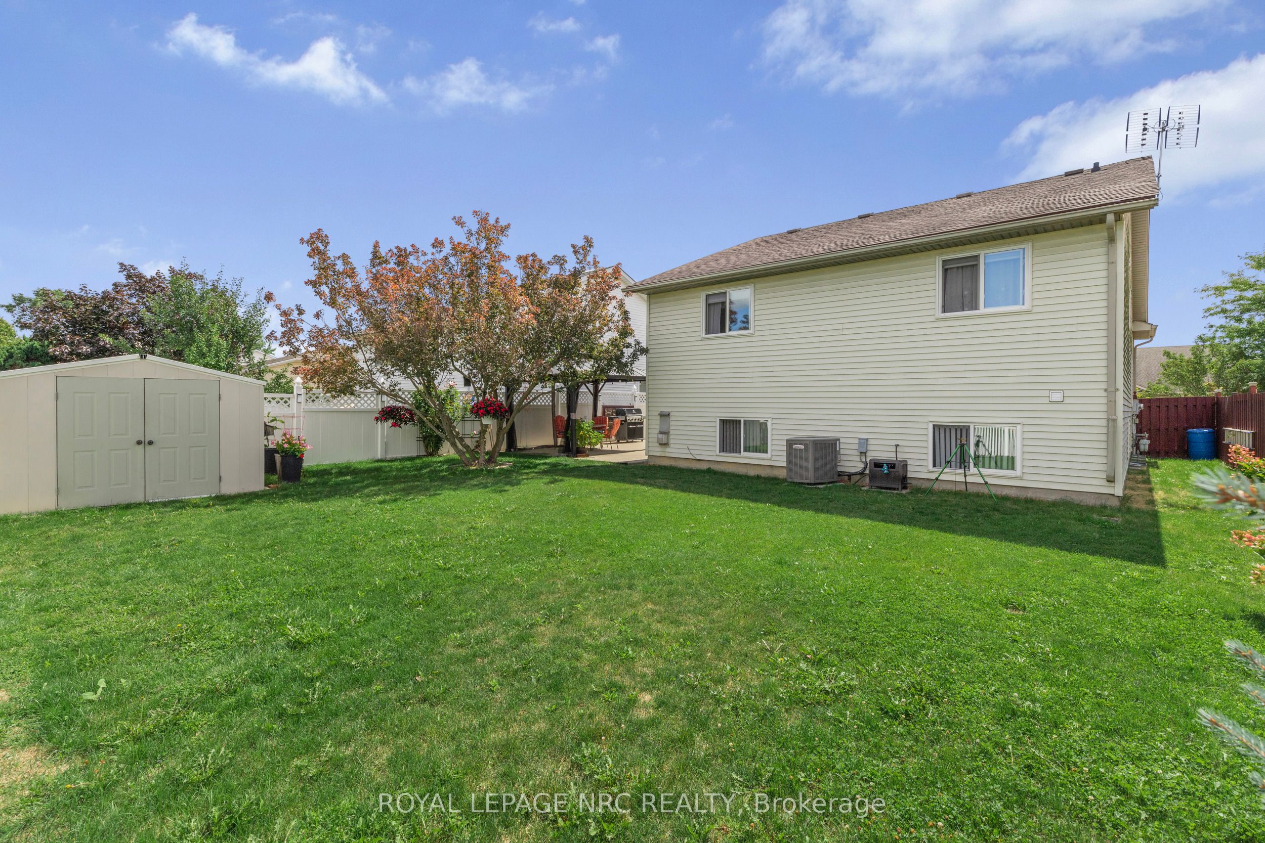 46 Foxhill Crescent Property Photo 32