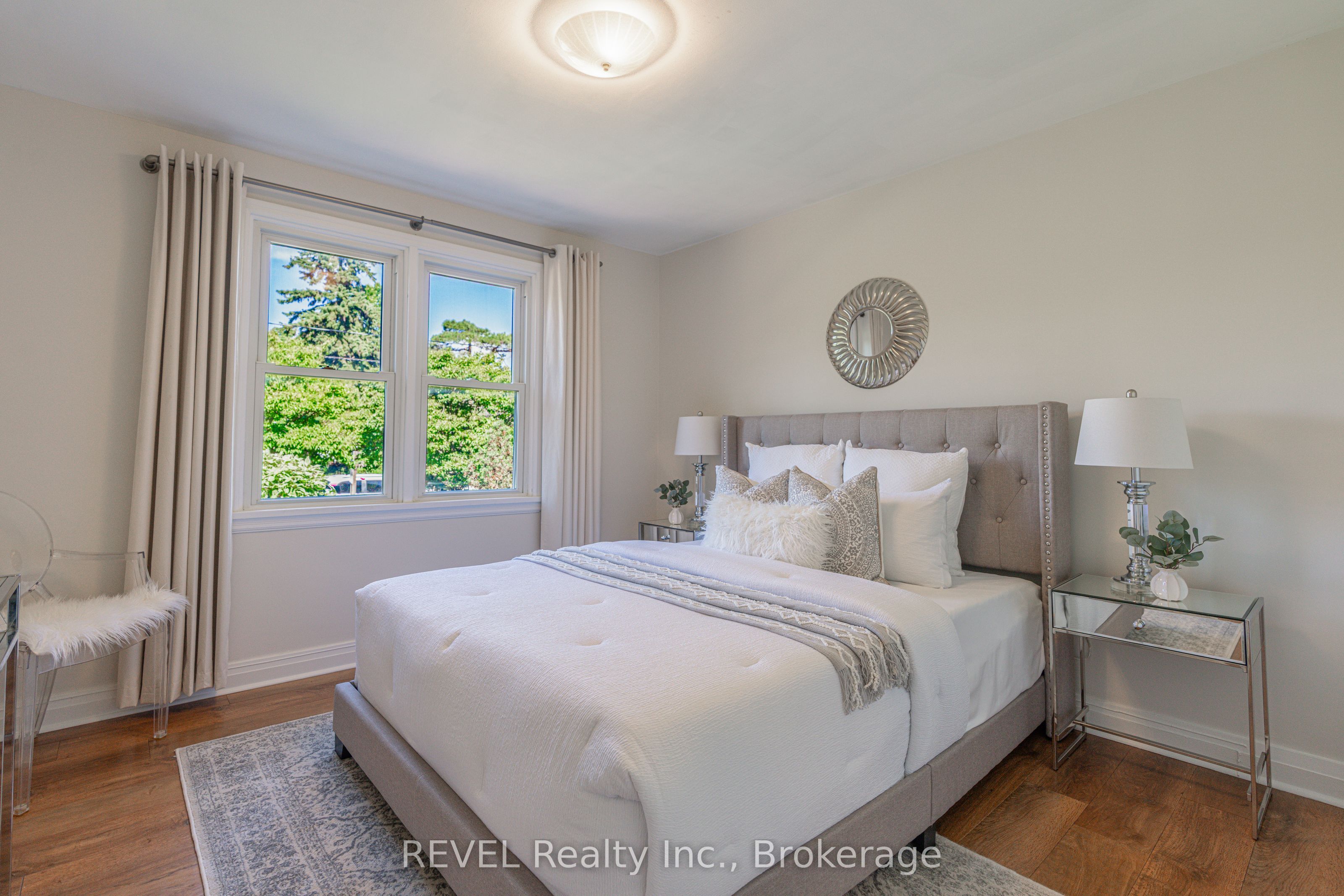 522 Mississagua Street Property Photo 5