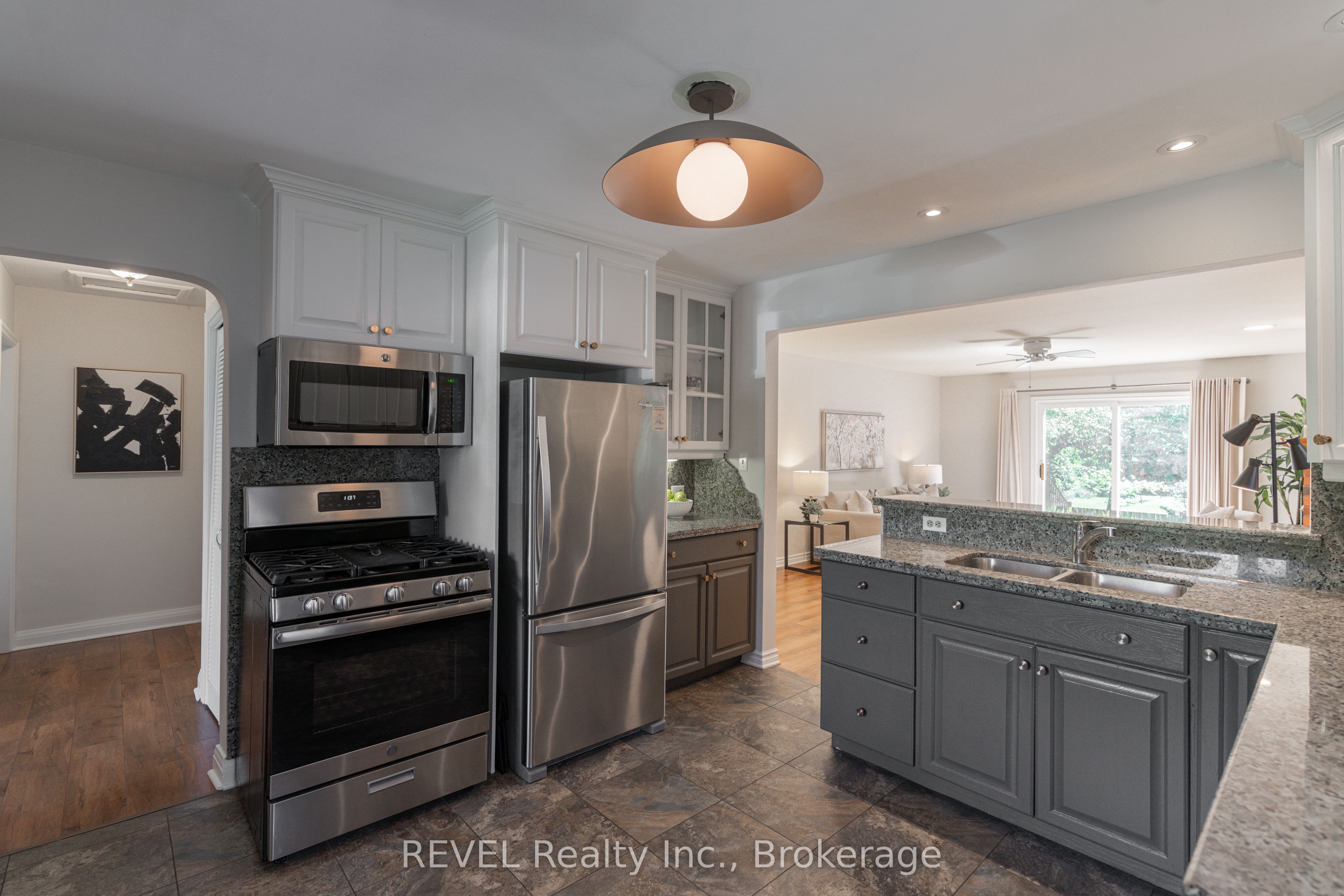 522 Mississagua Street Property Photo 11