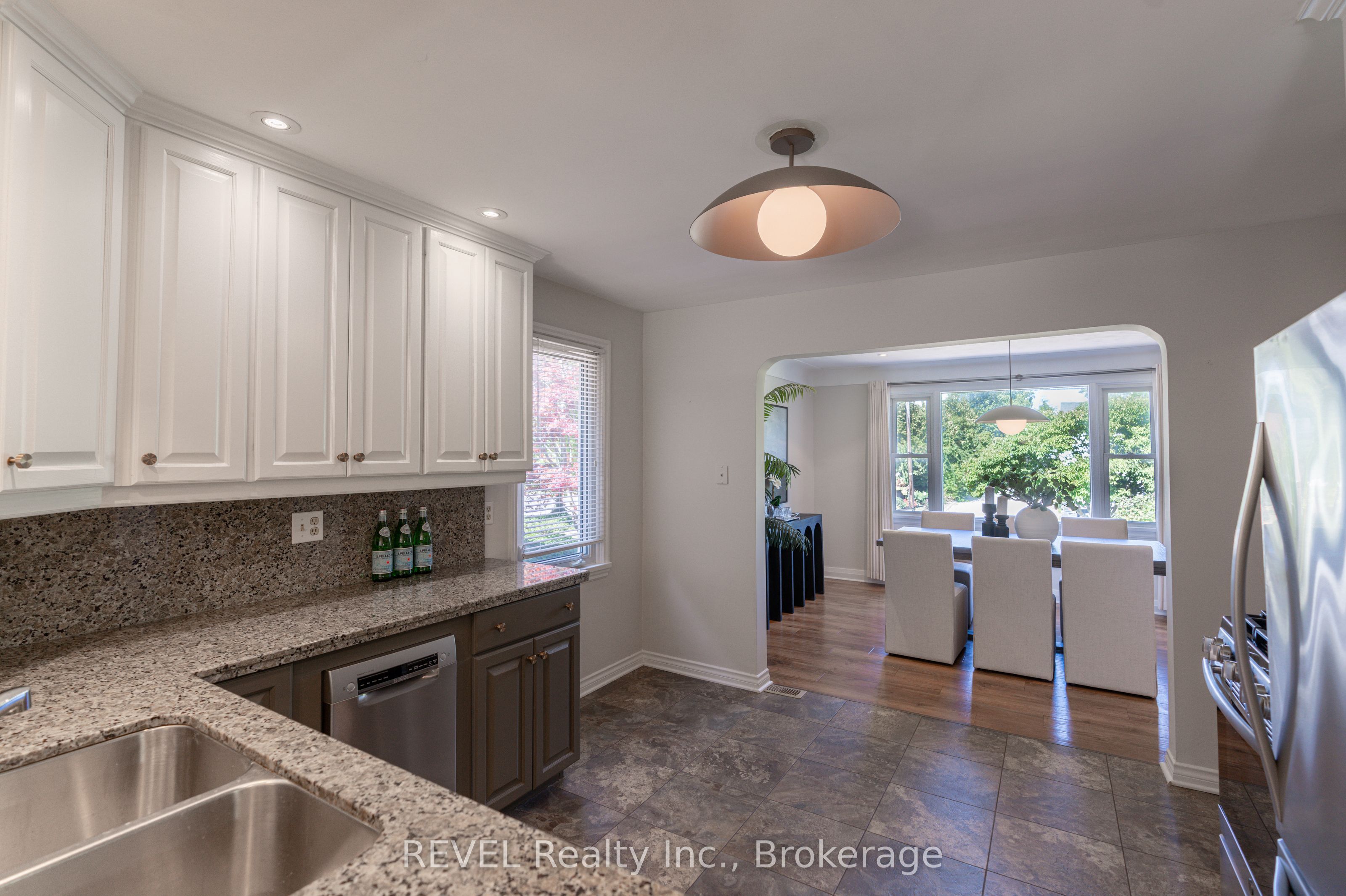 522 Mississagua Street Property Photo 12