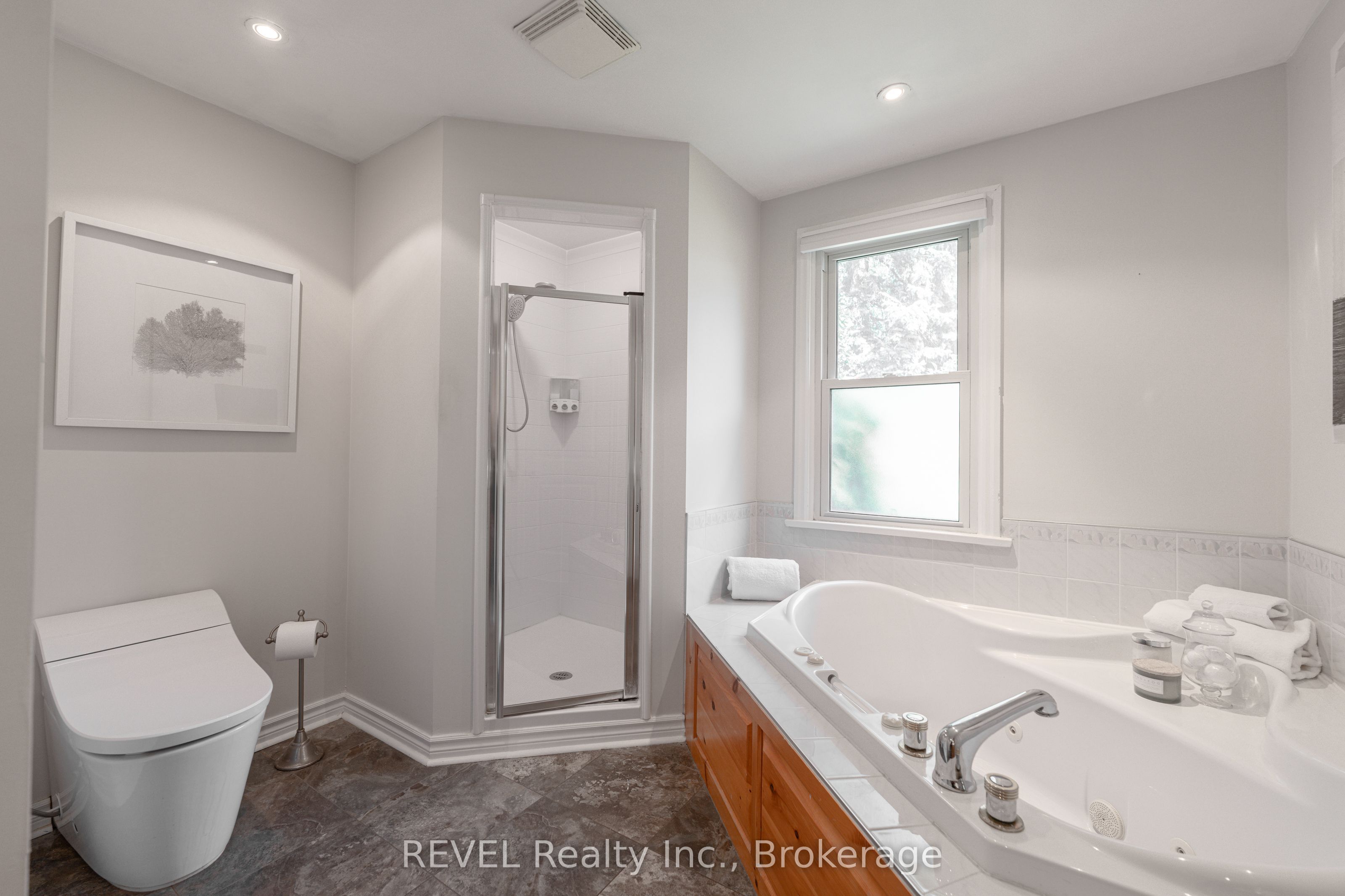 522 Mississagua Street Property Photo 24