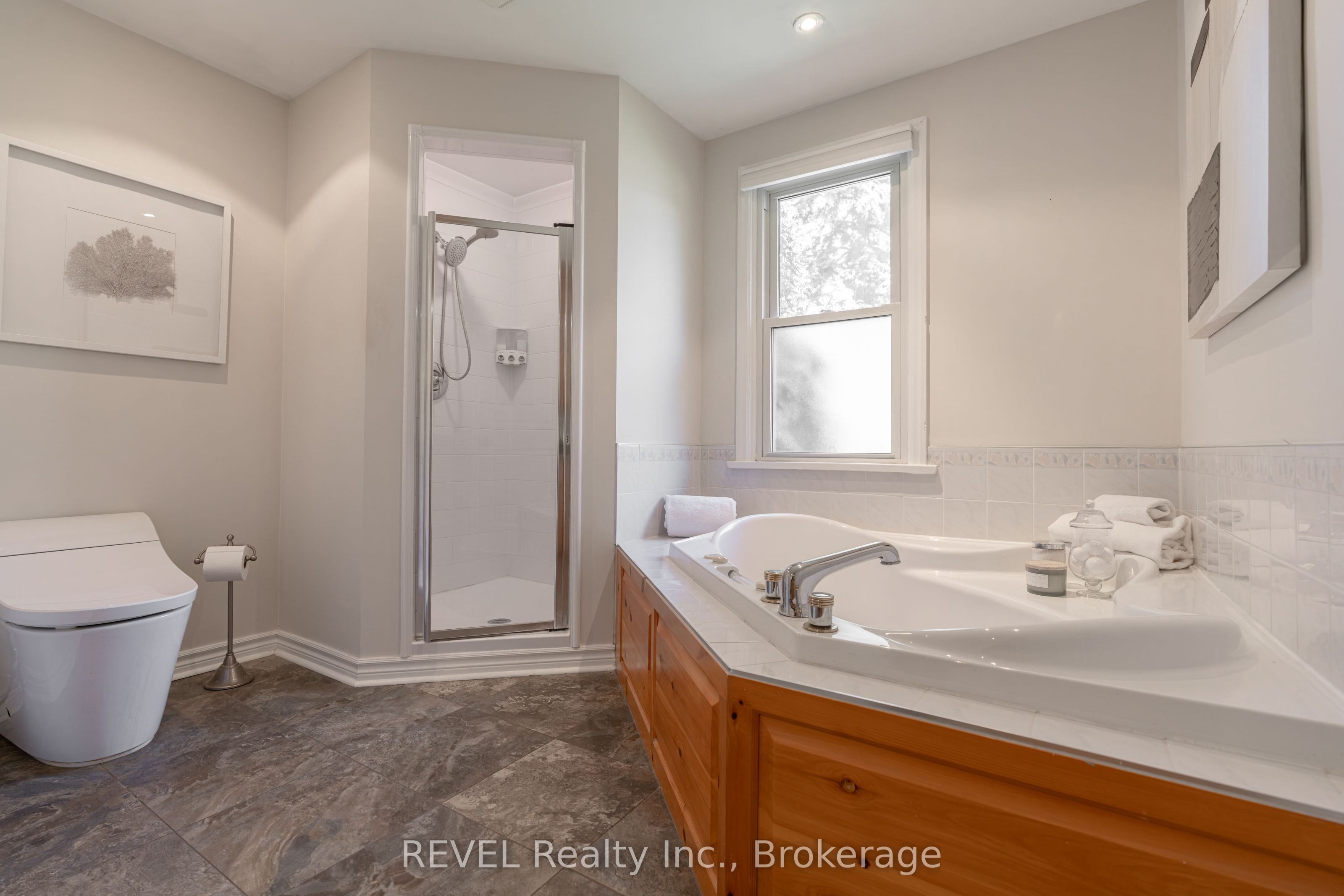 522 Mississagua Street Property Photo 25