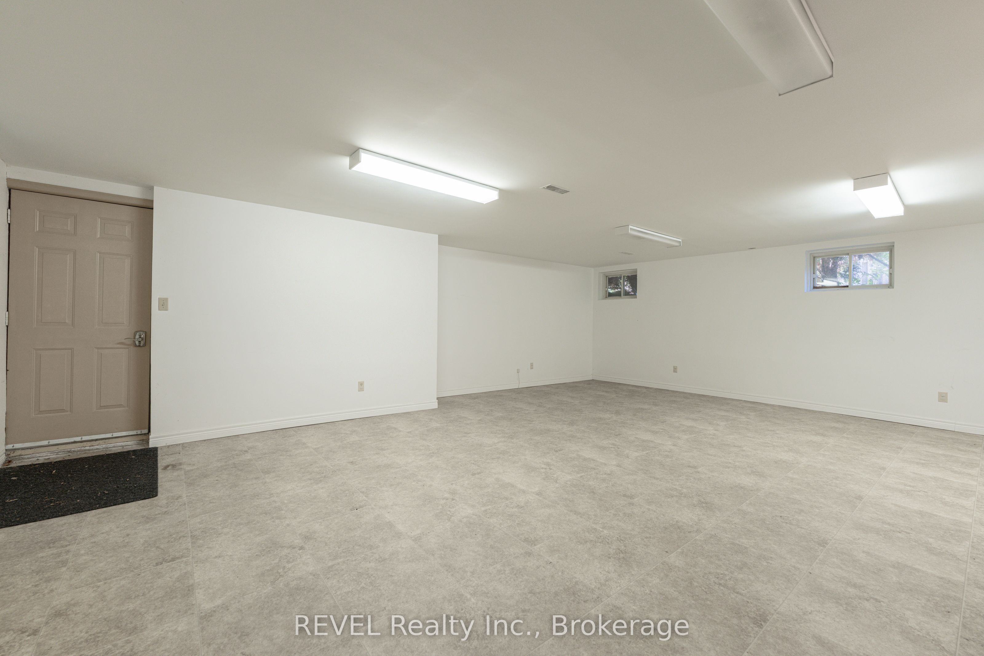 522 Mississagua Street Property Photo 31