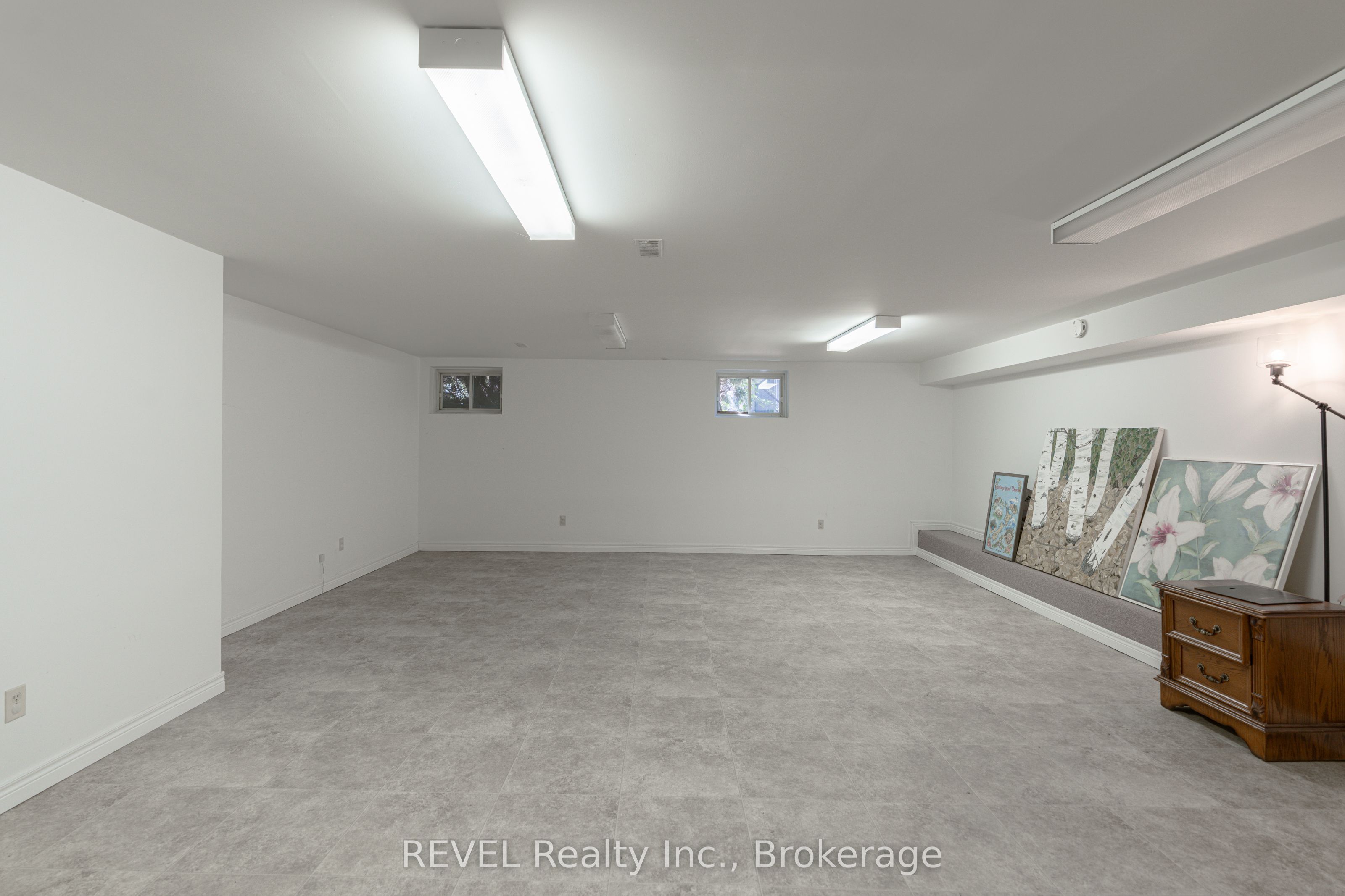 522 Mississagua Street Property Photo 35