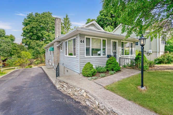 44 Keefer Street Property Photo 4