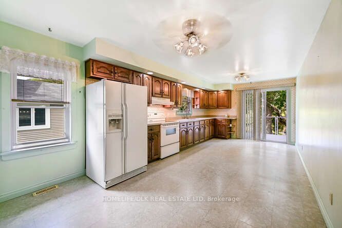 44 Keefer Street Property Photo 9