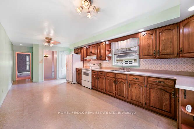 44 Keefer Street Property Photo 10