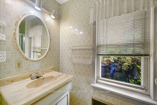 44 Keefer Street Property Photo 17