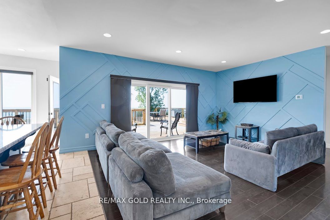 1932 Ocean Boulevard Property Photo 8