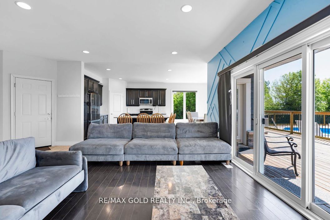 1932 Ocean Boulevard Property Photo 9