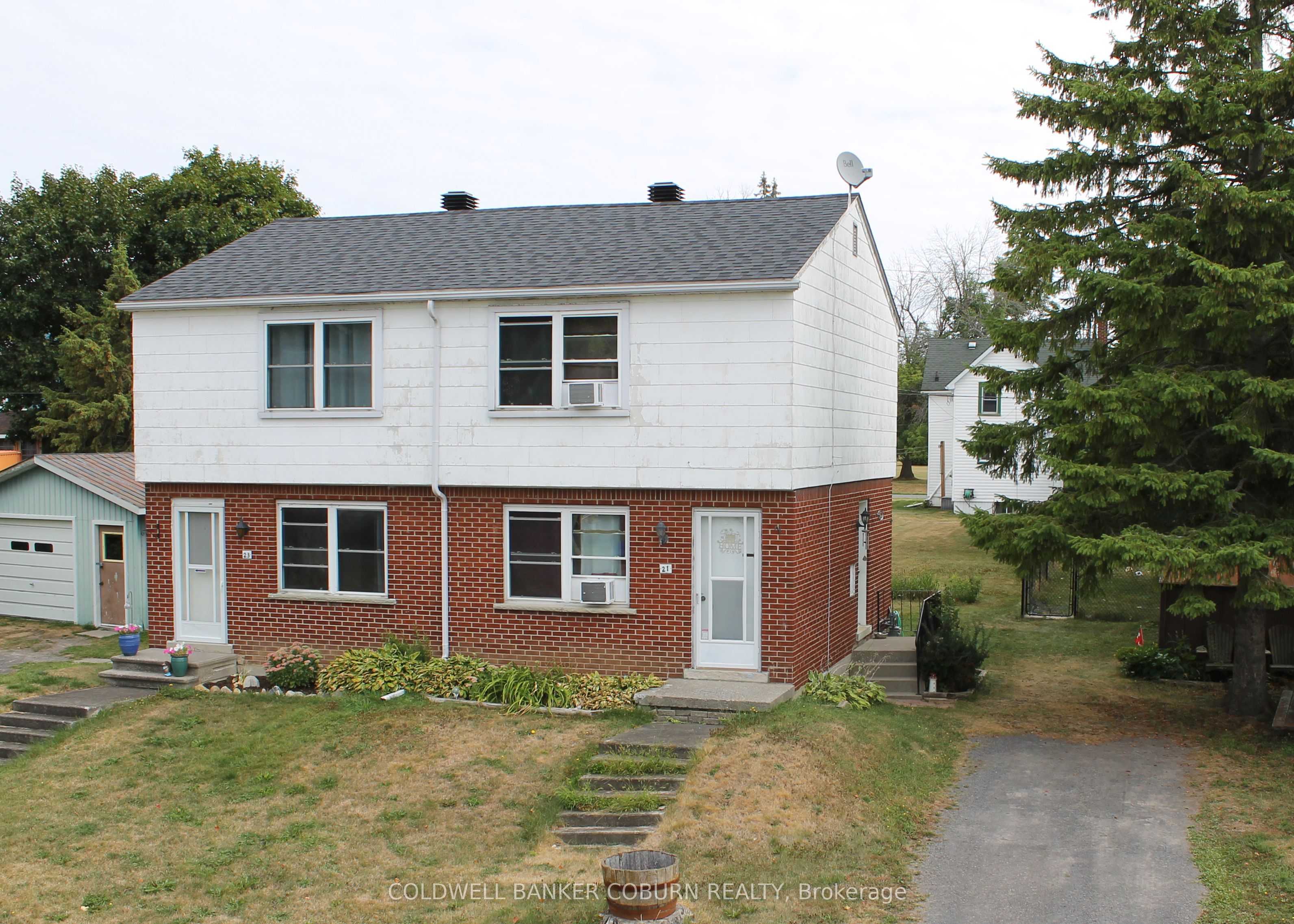 21-23 Casselman Road Property Photo 2