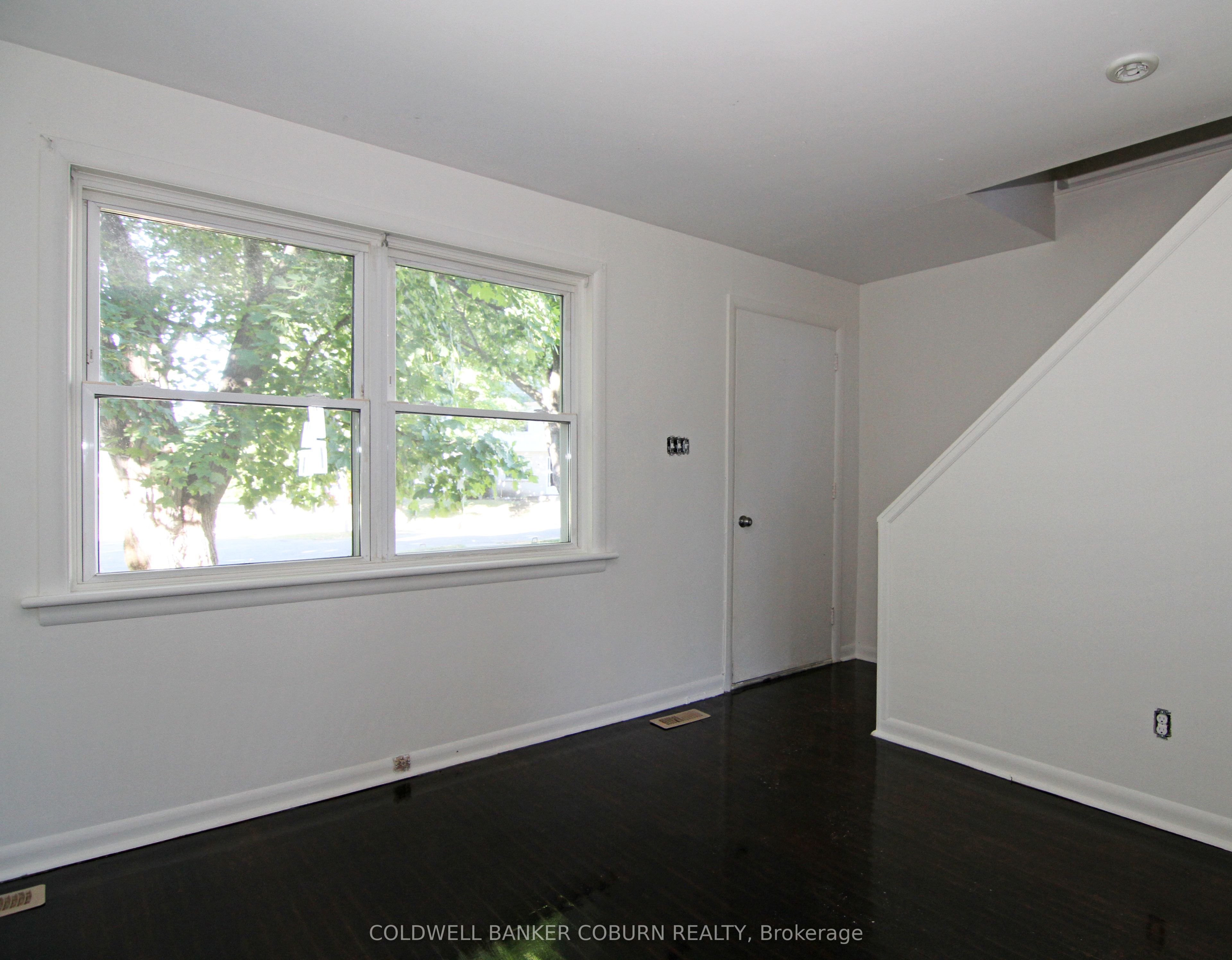 21-23 Casselman Road Property Photo 5