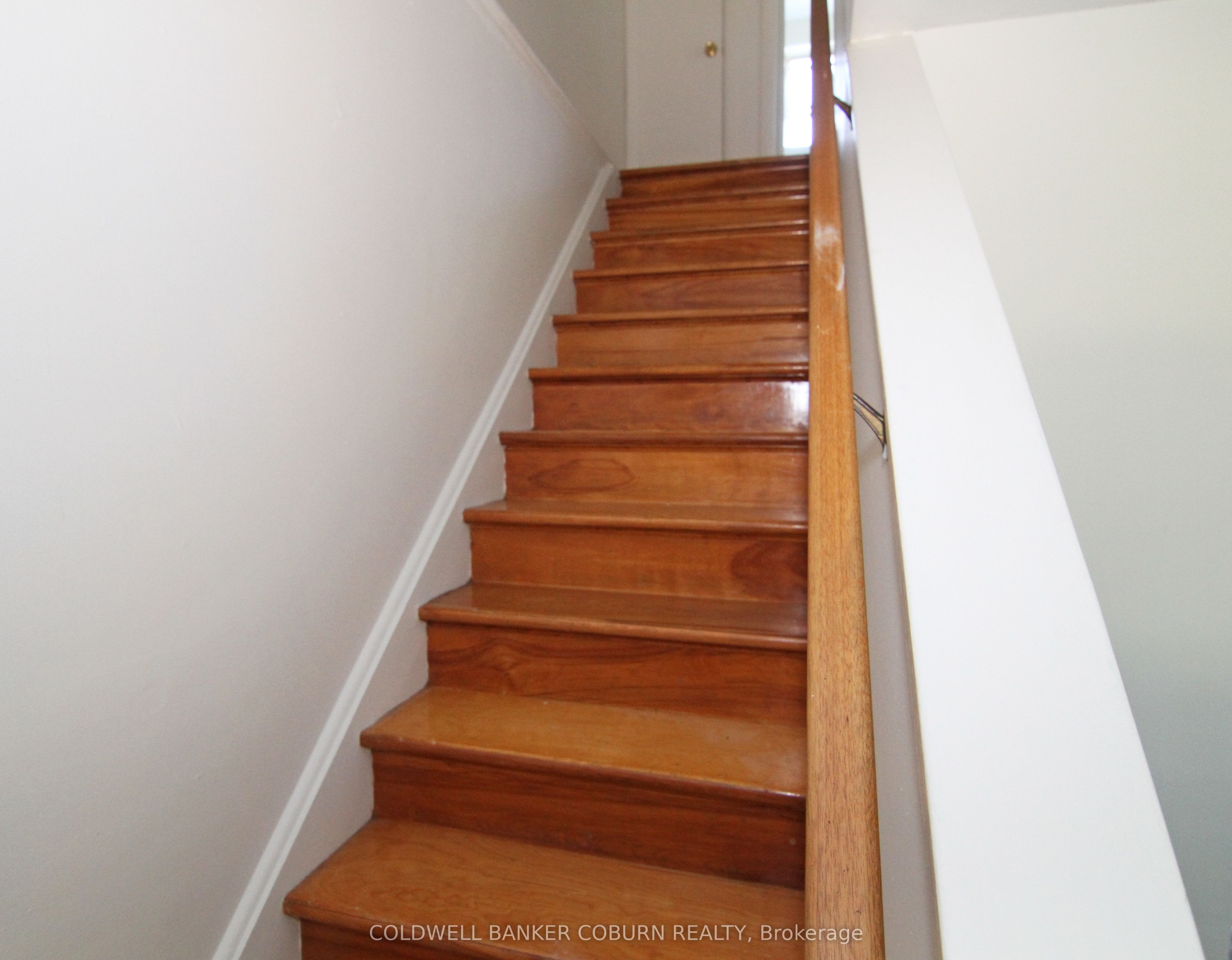 21-23 Casselman Road Property Photo 6