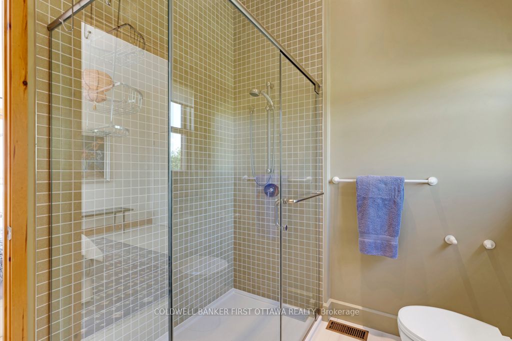 9868 County Road 42 Road Property Photo 17