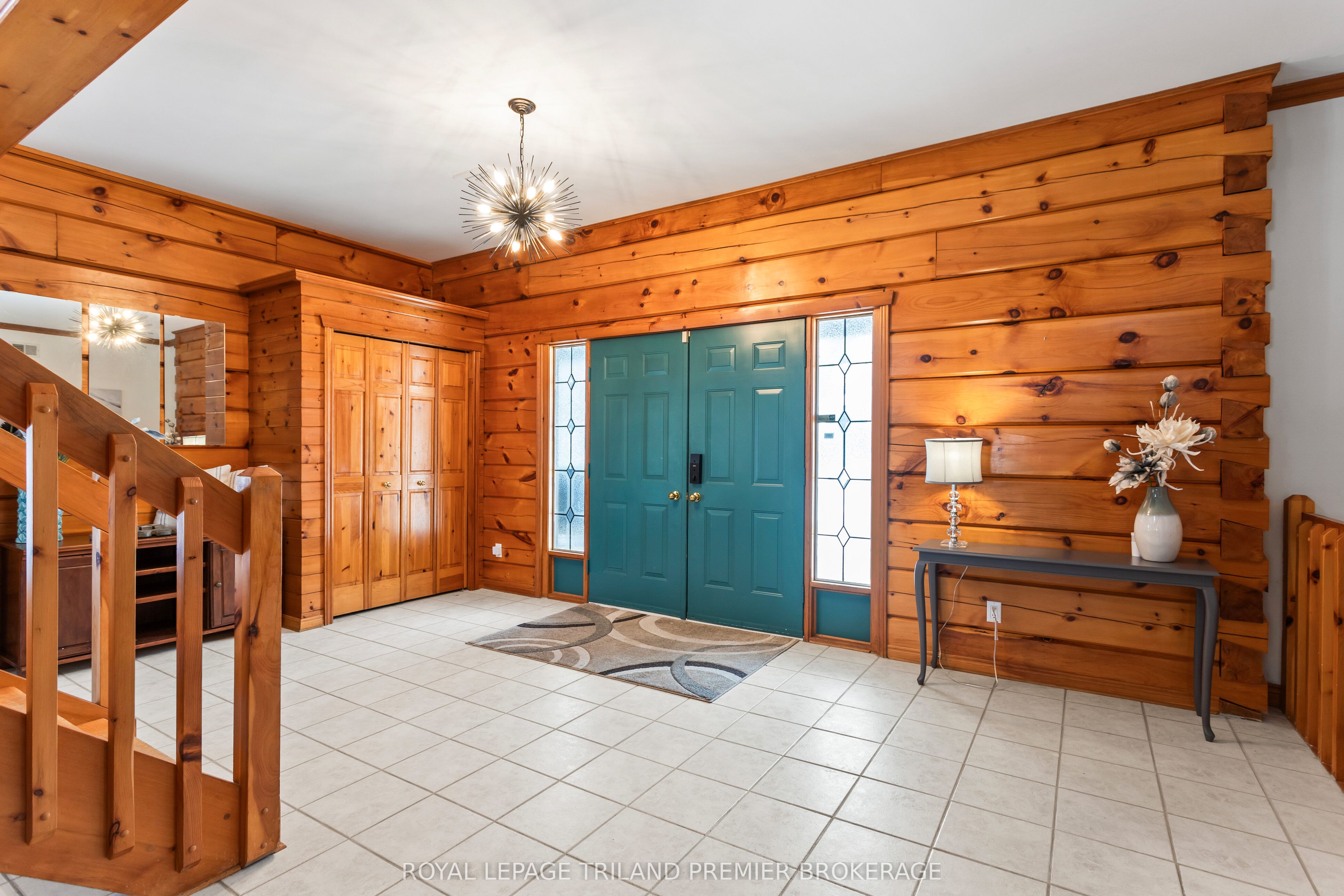 9936 Ontario Street Property Photo 7