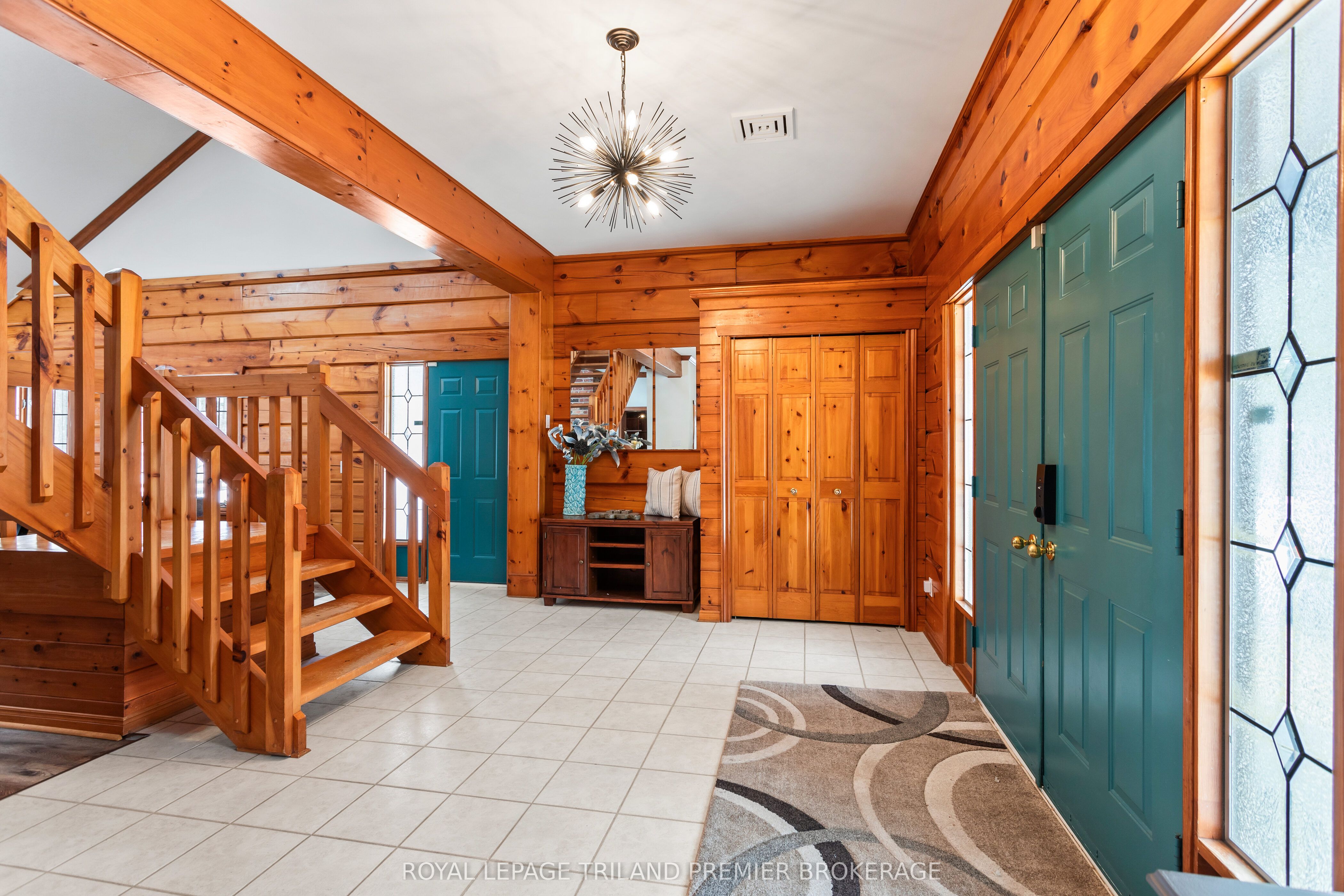 9936 Ontario Street Property Photo 8