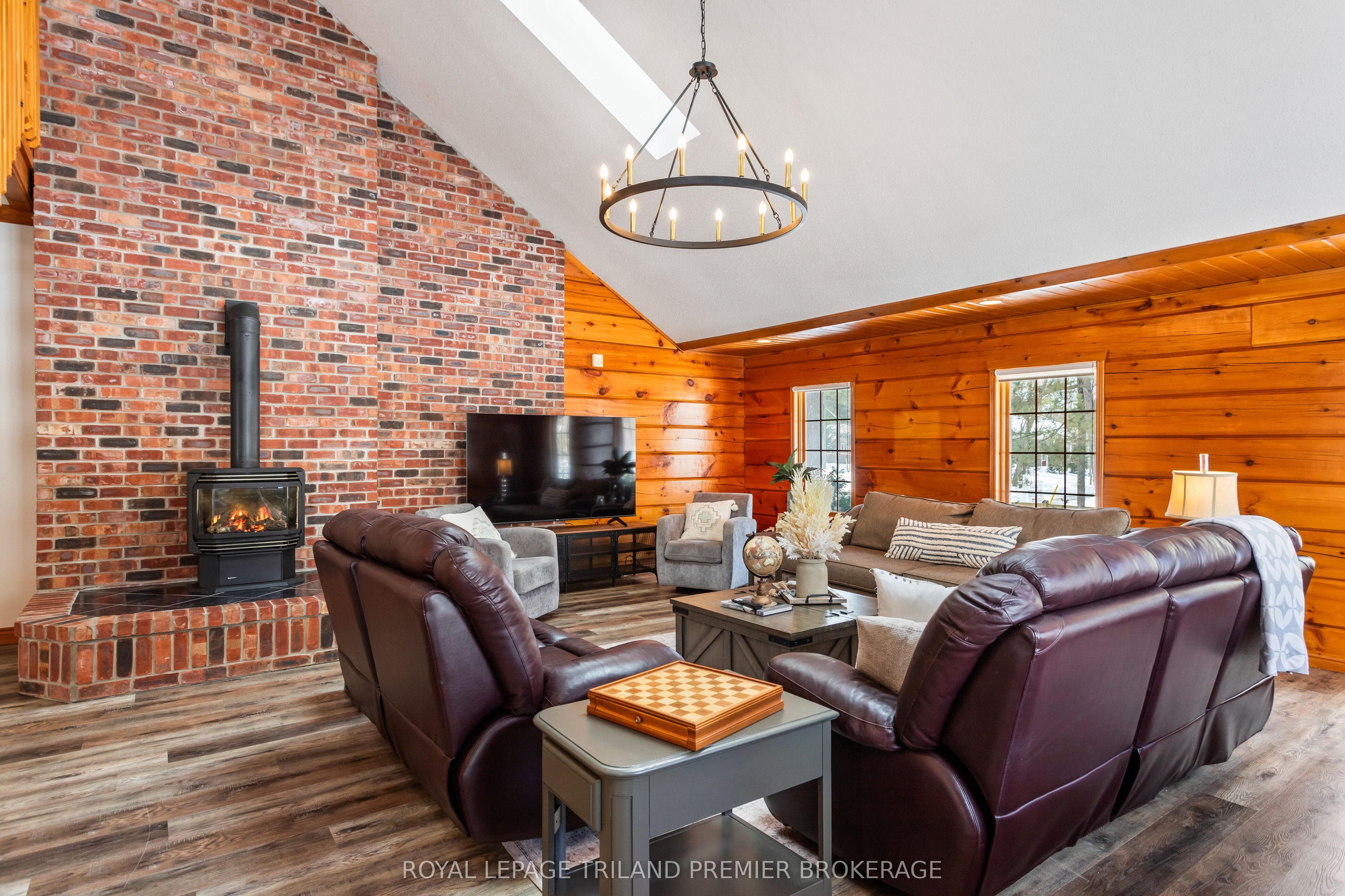 9936 Ontario Street Property Photo 13