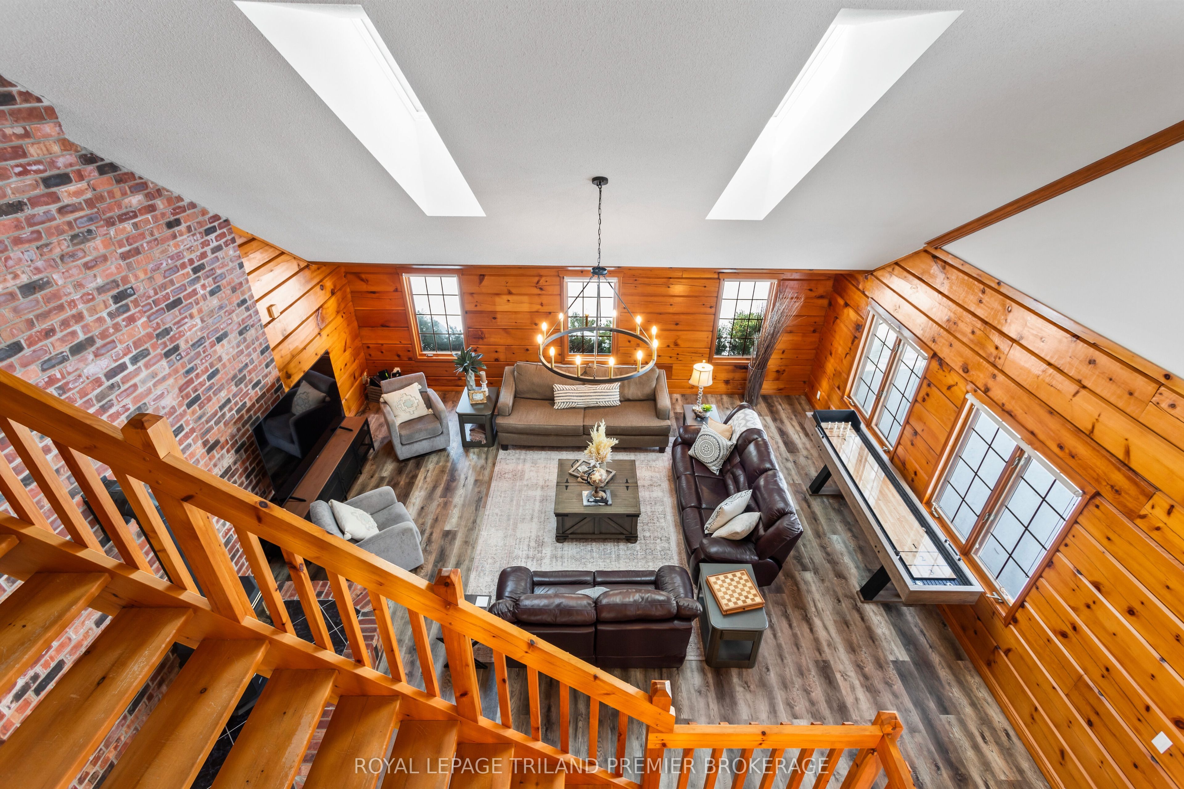 9936 Ontario Street Property Photo 15