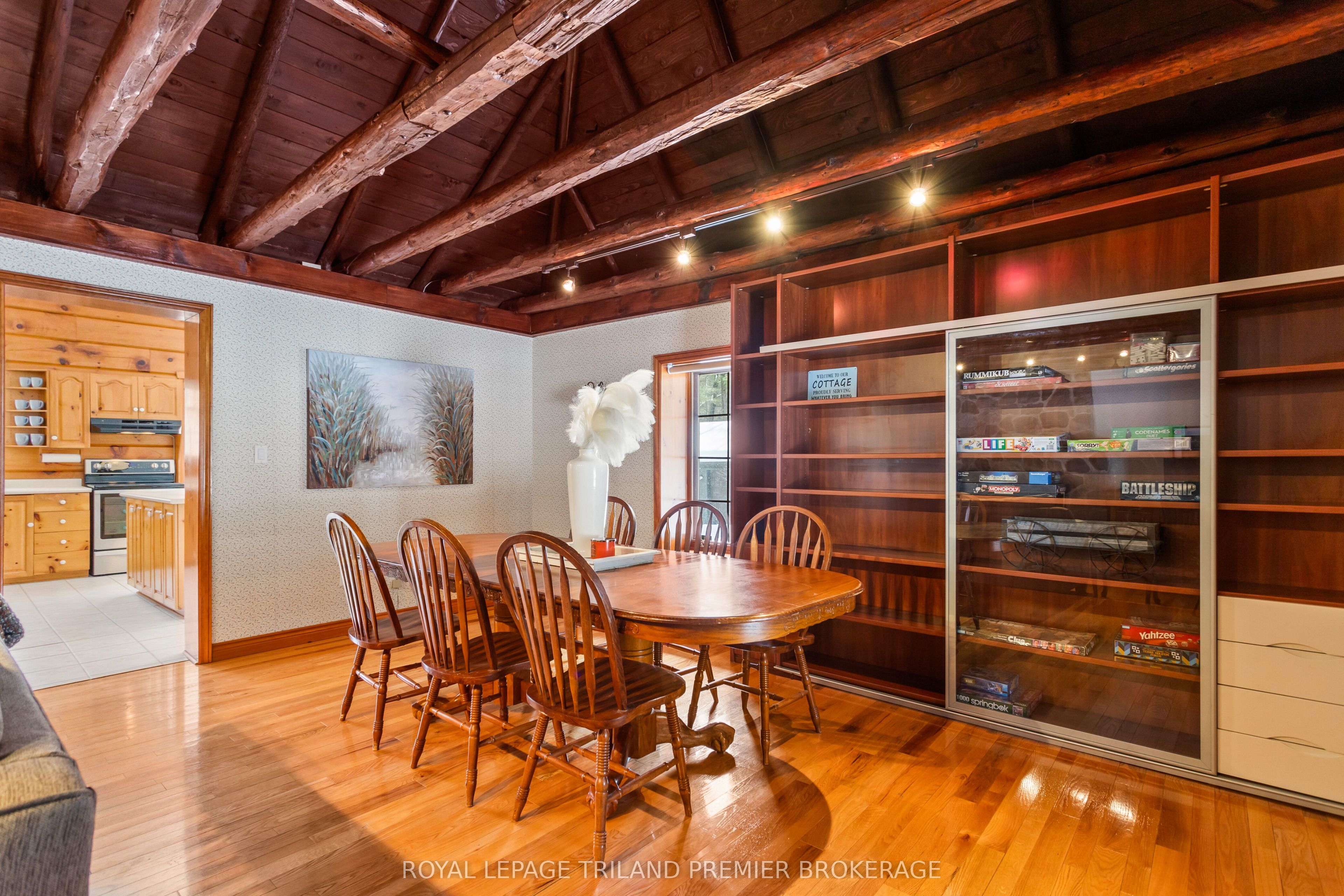 9936 Ontario Street Property Photo 18