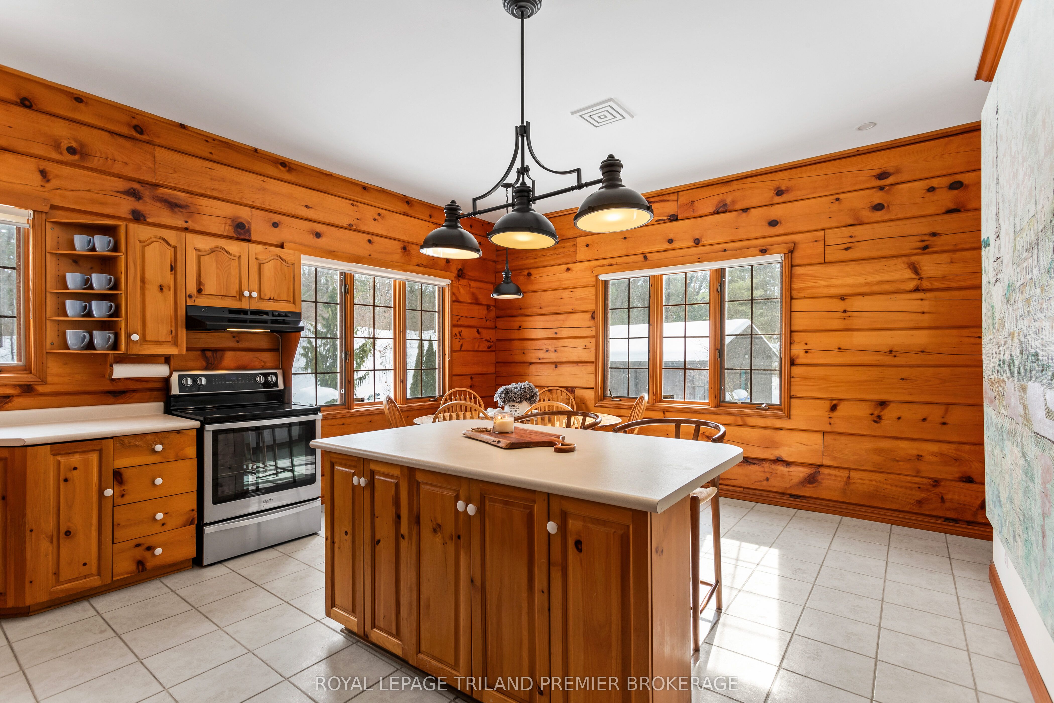 9936 Ontario Street Property Photo 22