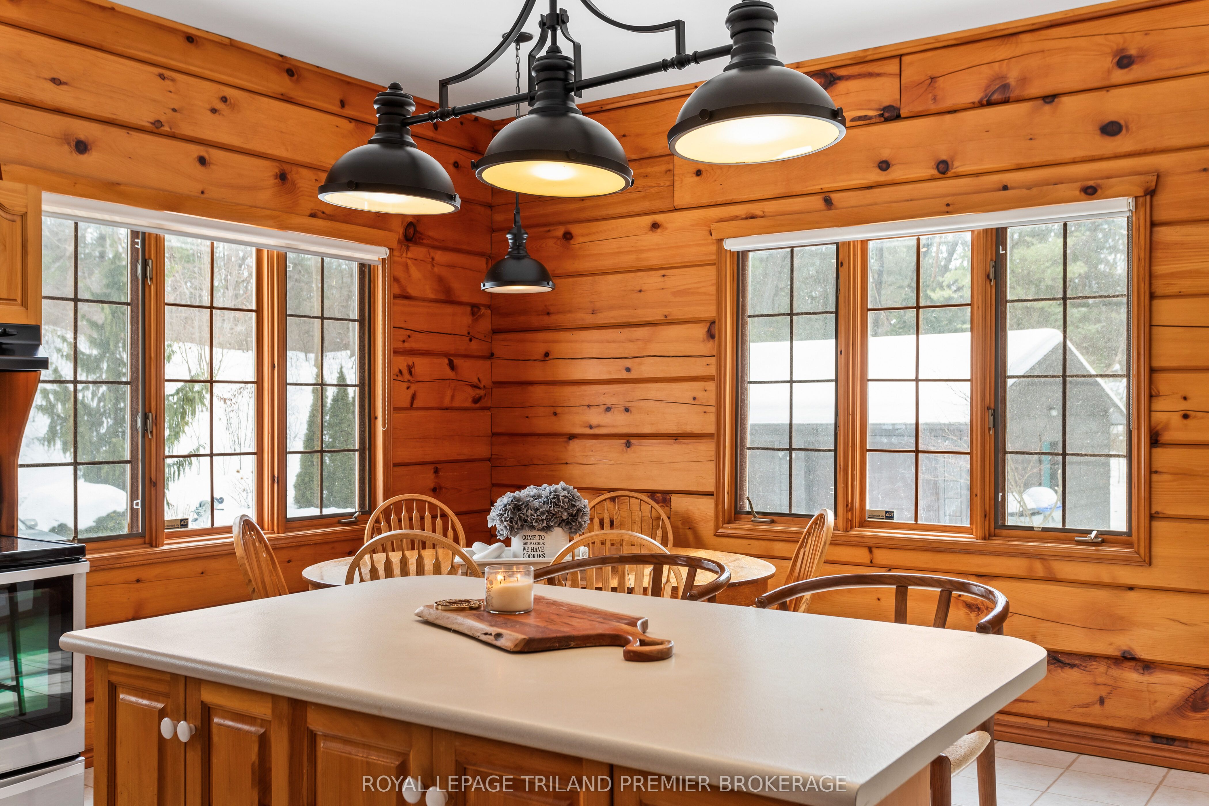 9936 Ontario Street Property Photo 23