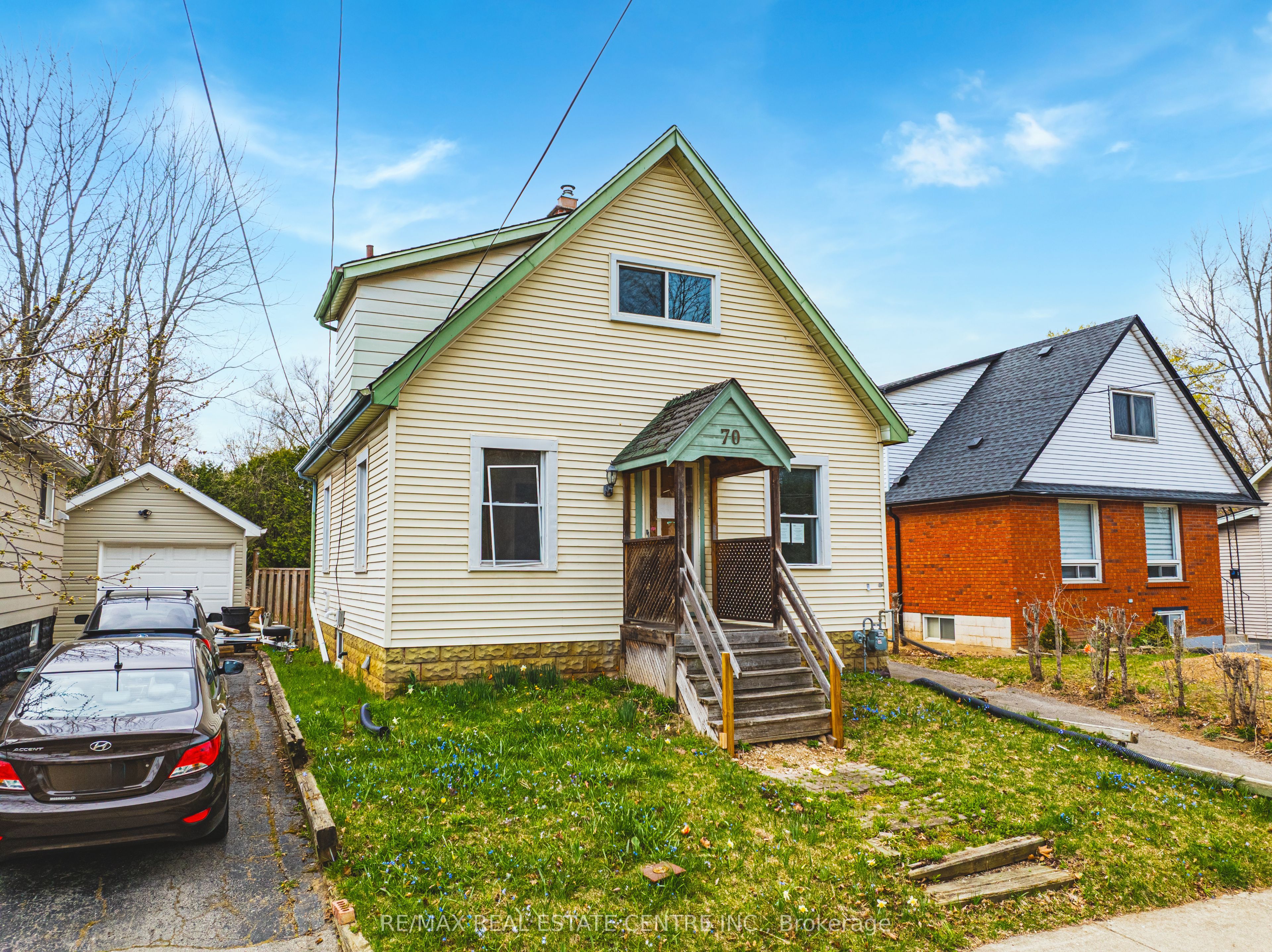 70 Hillview Street Property Photo 5