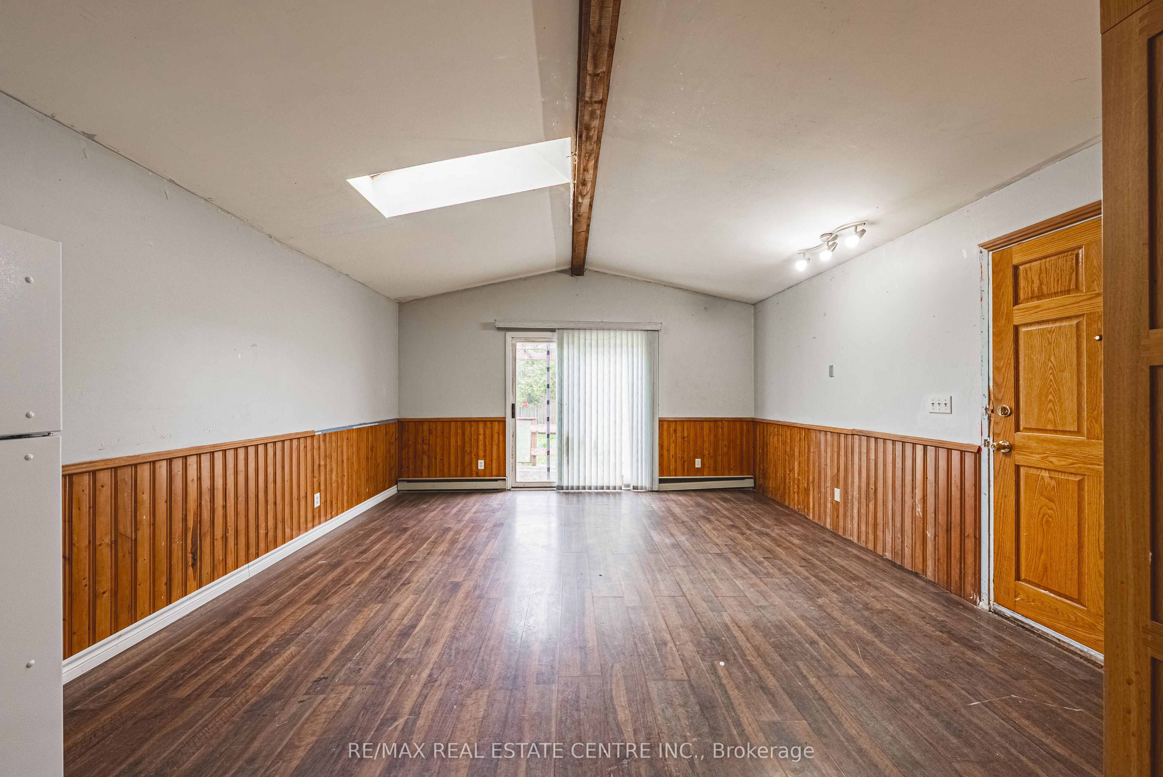 70 Hillview Street Property Photo 7