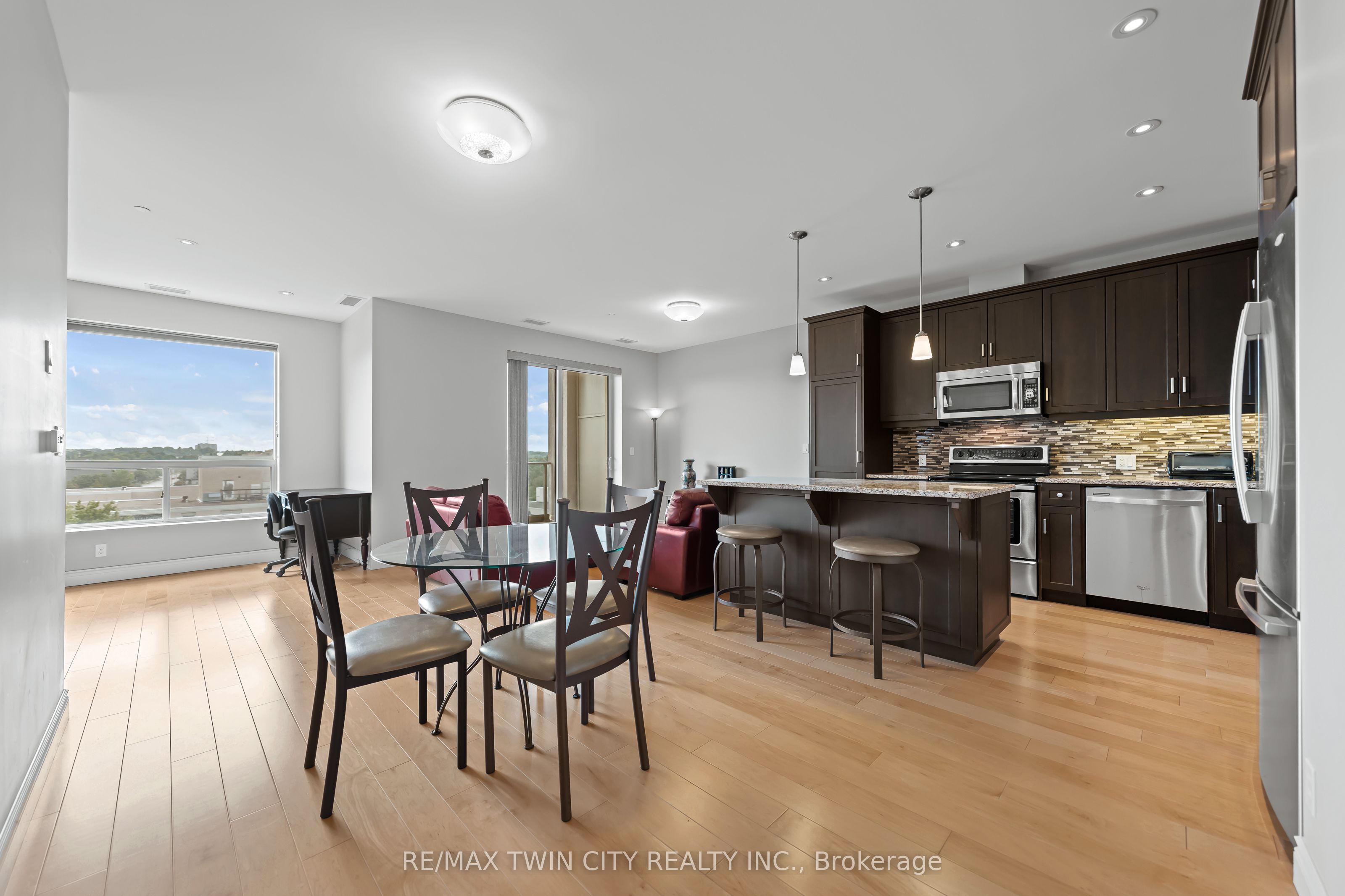 223 Erb Street W 706 Property Photo 1