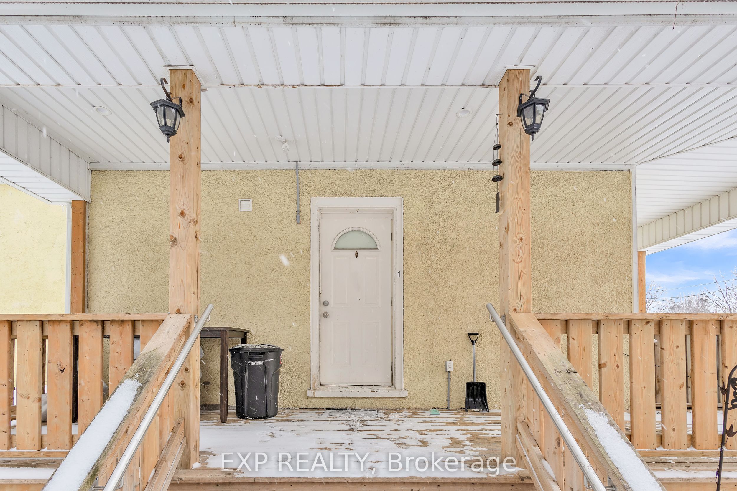 228 Main Street Property Photo 5