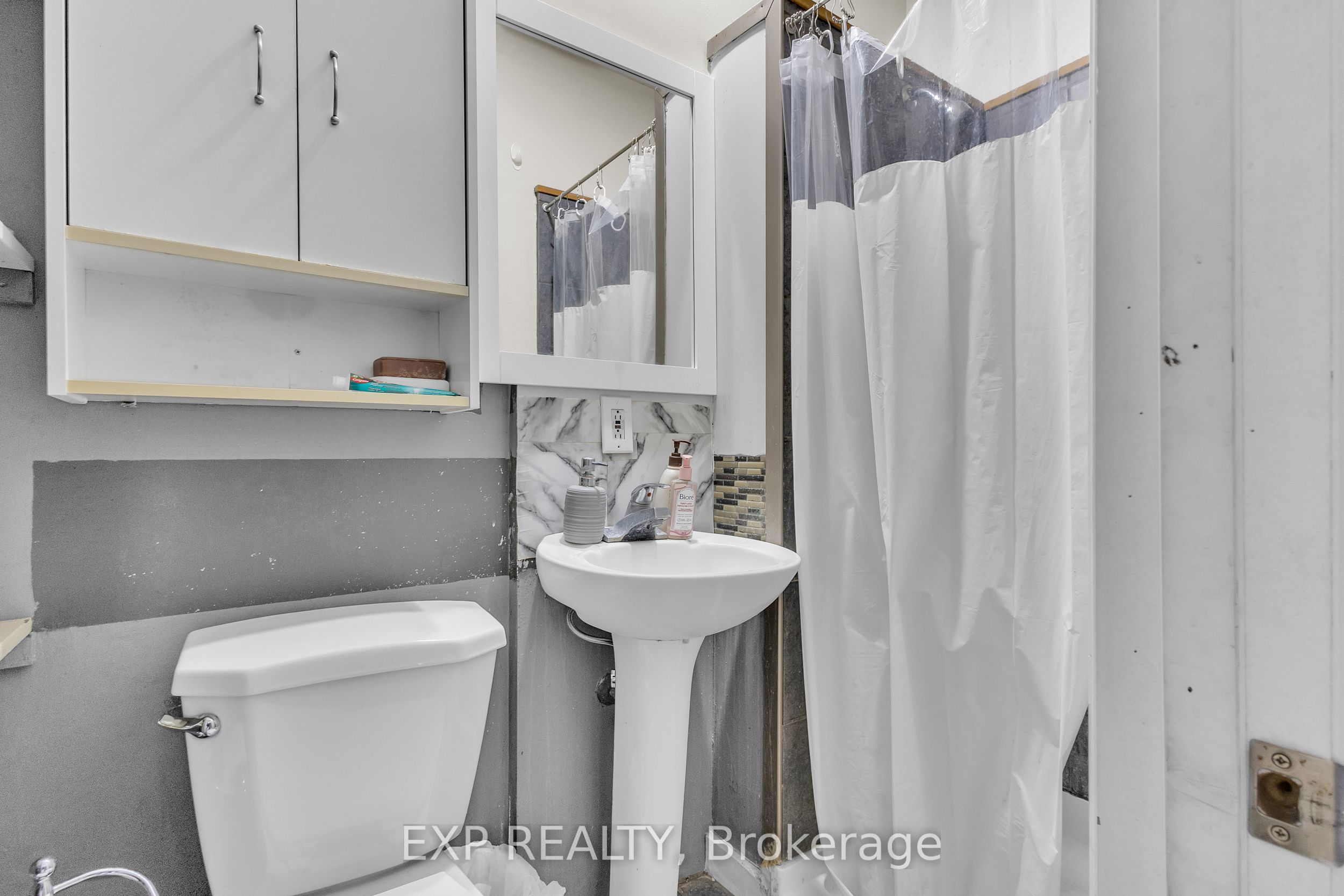 228 Main Street Property Photo 11