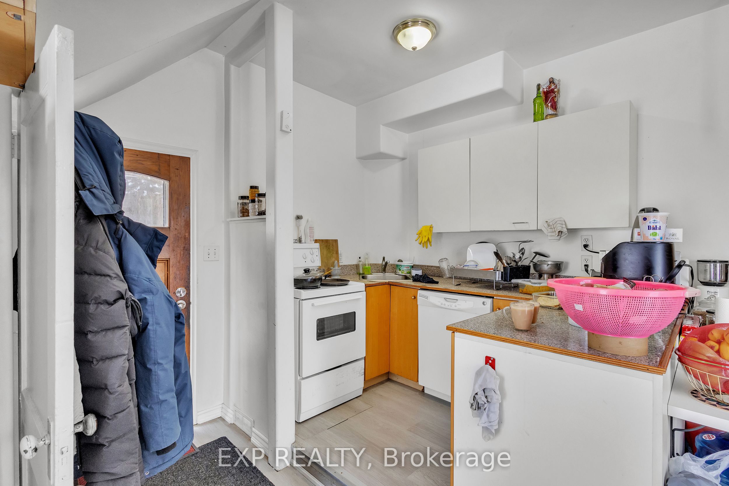 228 Main Street Property Photo 27