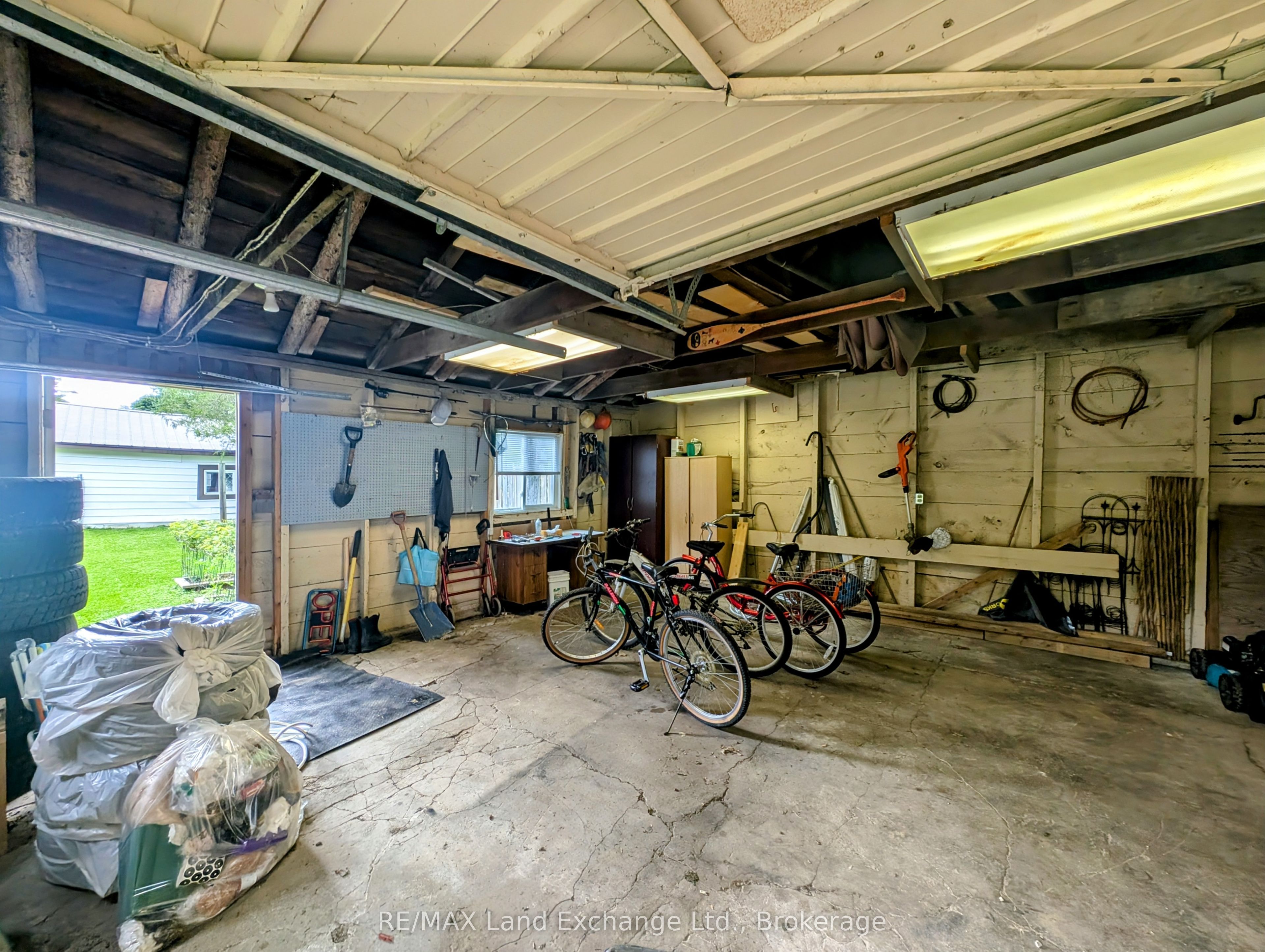 4 Archy Street Property Photo 33