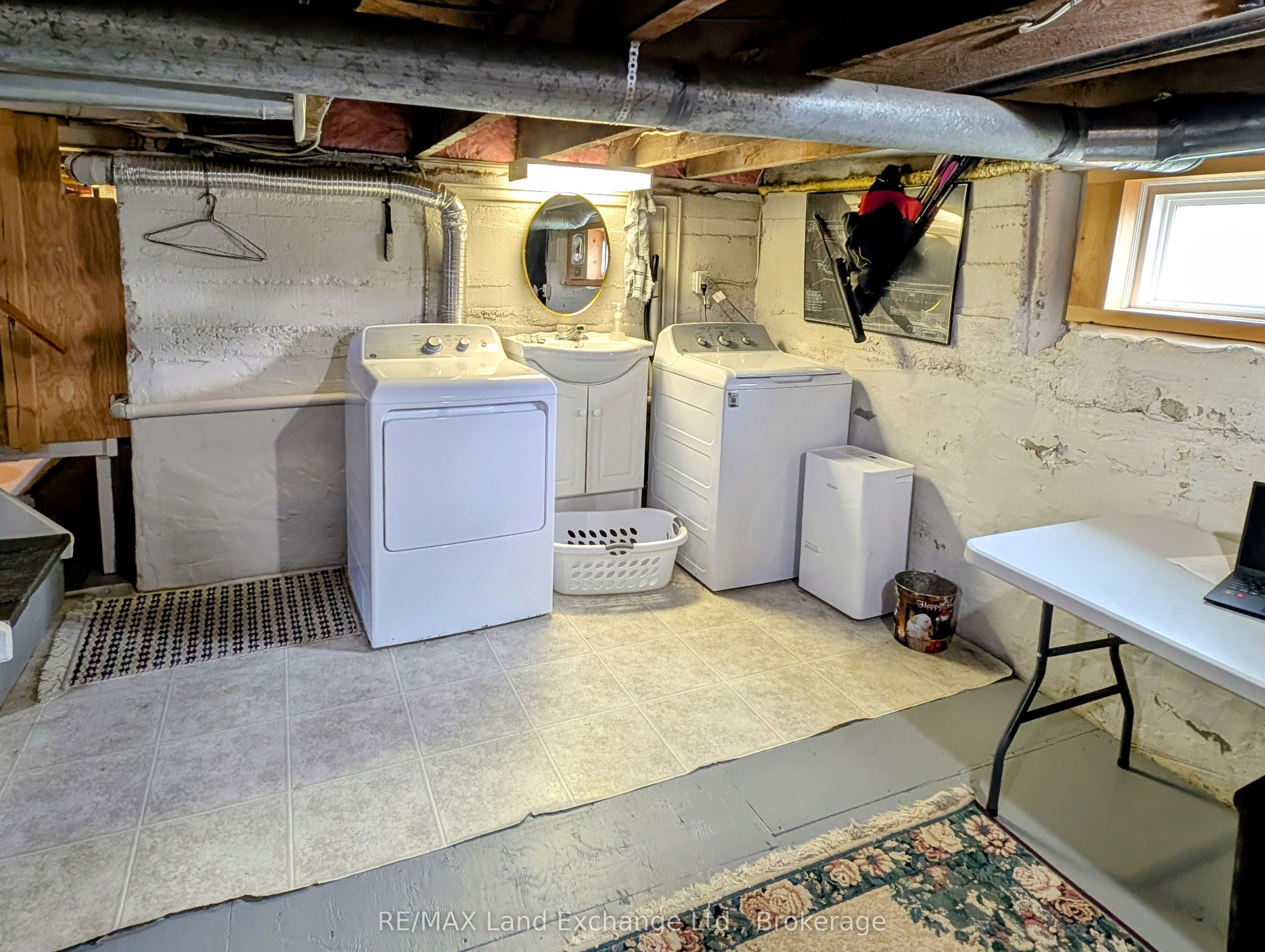 4 Archy Street Property Photo 43